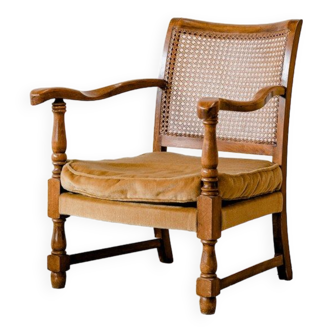 English style armchair