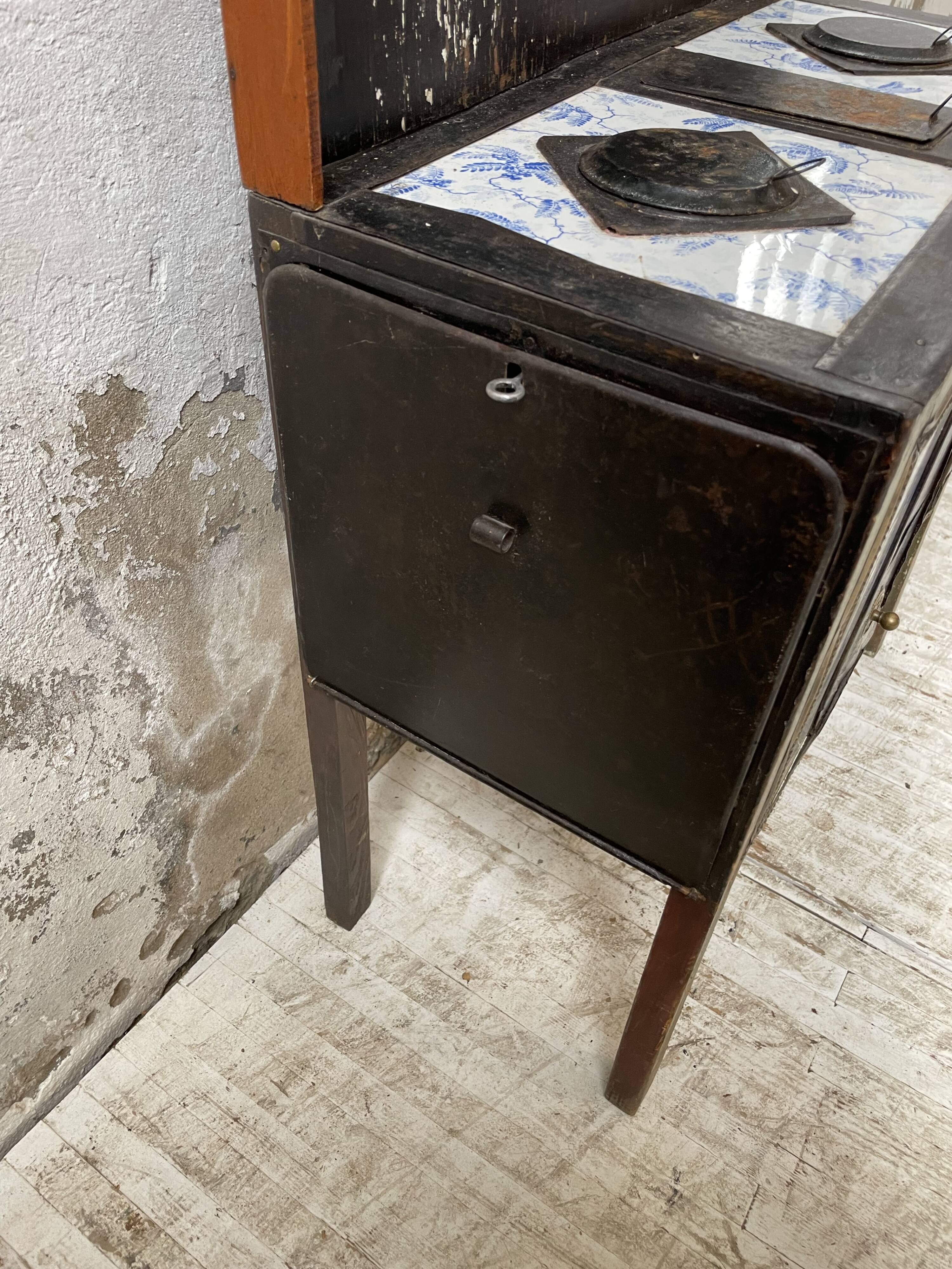 Children's toy stove antique