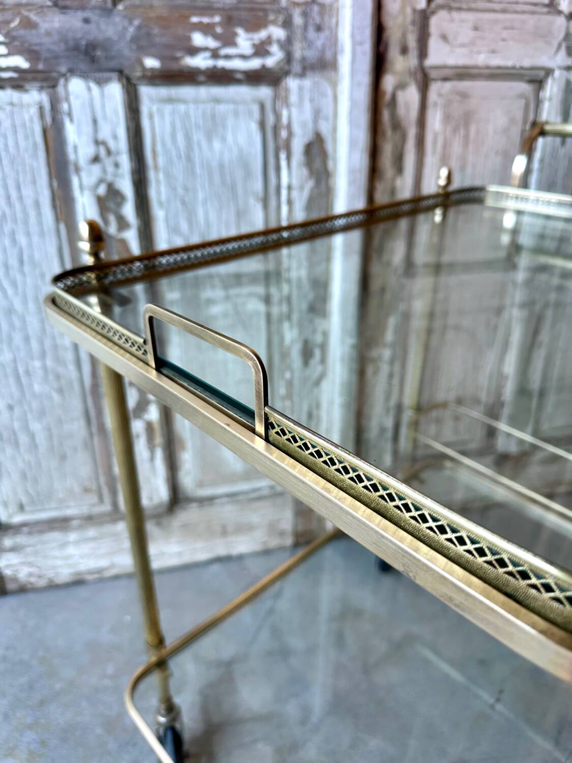 Desserte en laiton et verre, 1970