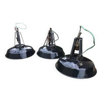 Set of 3 black industrial lamps from the 70s, good condition