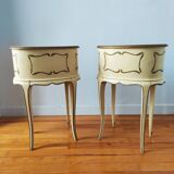 Paire de tables de chevet peints style Louis XV