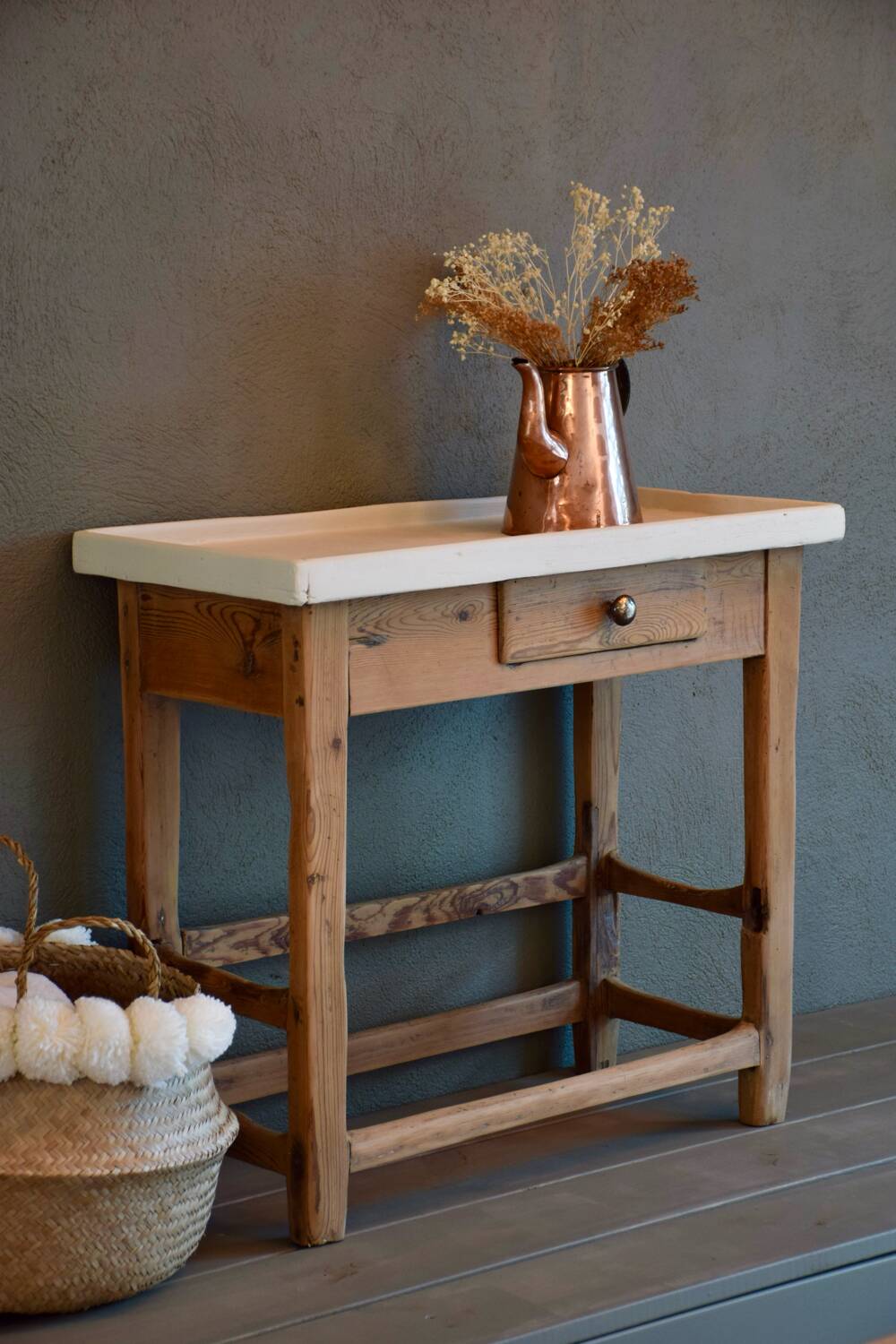 Petite table de ferme d’appoint