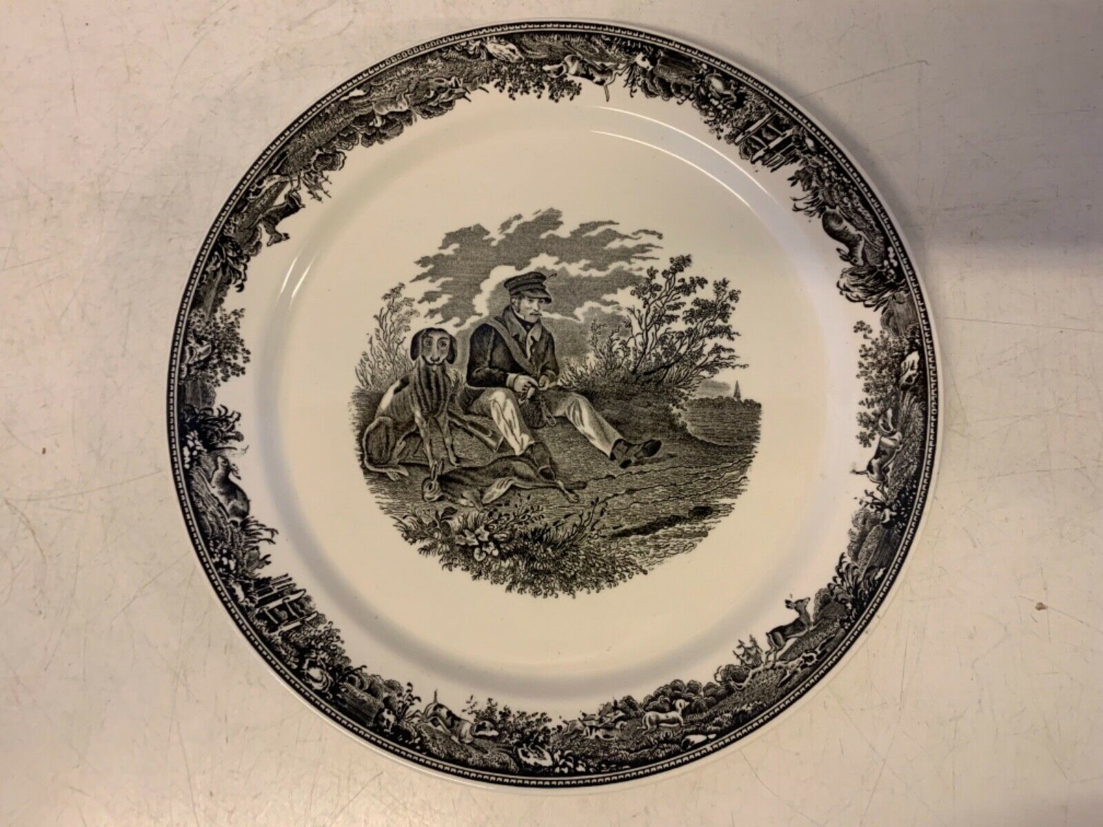 Service of 6 hollow plates Villeroy & Boch. Artemis collection theme "The hunt"