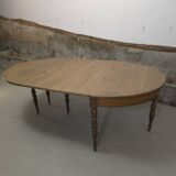 Extendable half-moon round oak table for 2 to 8 people