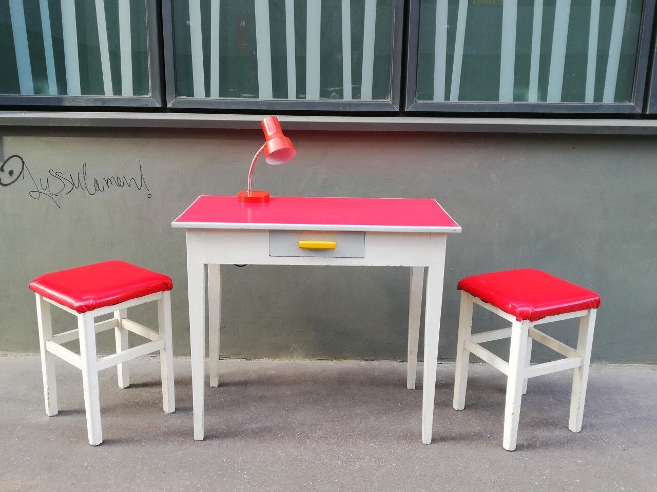 Table with two vintage matching stools