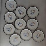 Vintage stoneware plates illustration of currants hand-painted