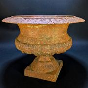 Old Cast Iron Planter – Medici Basin on Stand – 27 cm – 5.5 kg