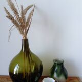 vase en verre  forme goutte  vert foncé