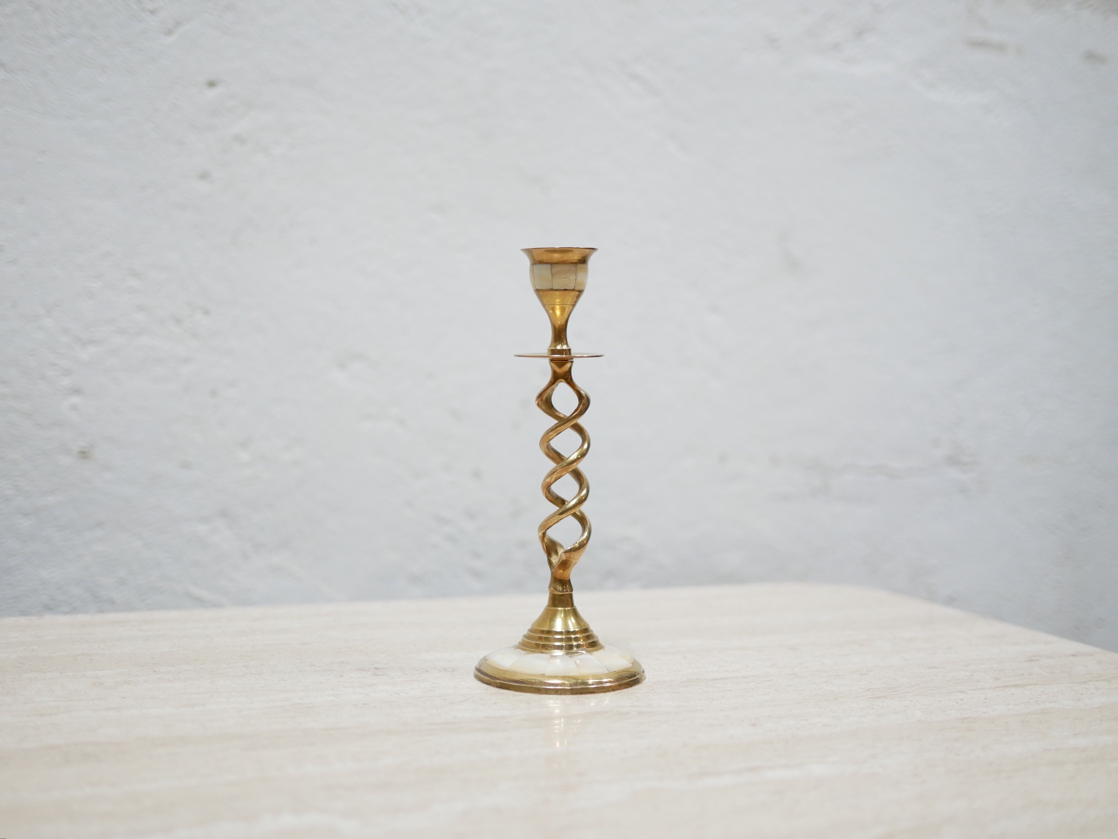Vintage candle holder in brass and mother-of-pearl