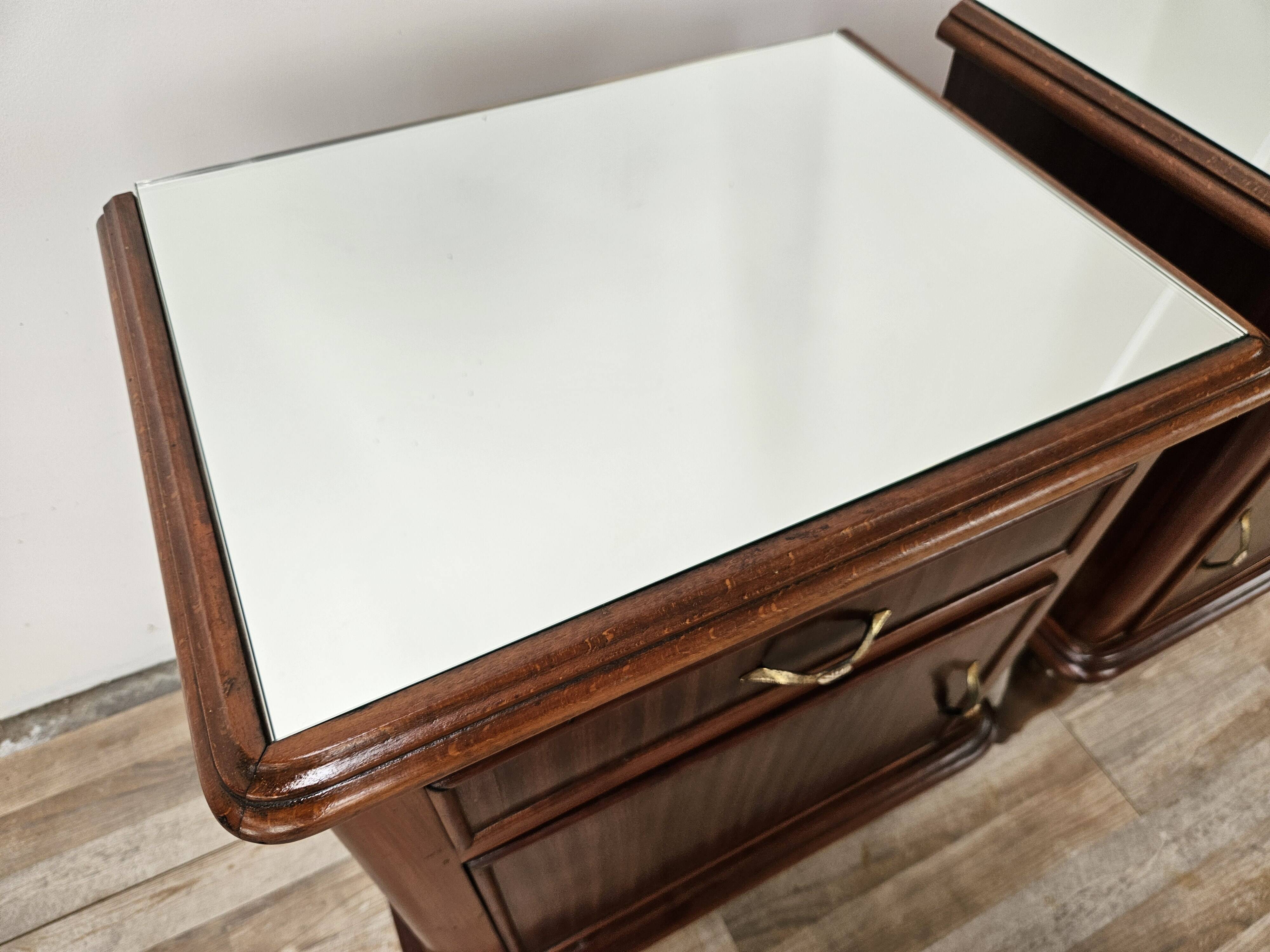 Pair of 1950s Art Decò bedside tables with mirrored top