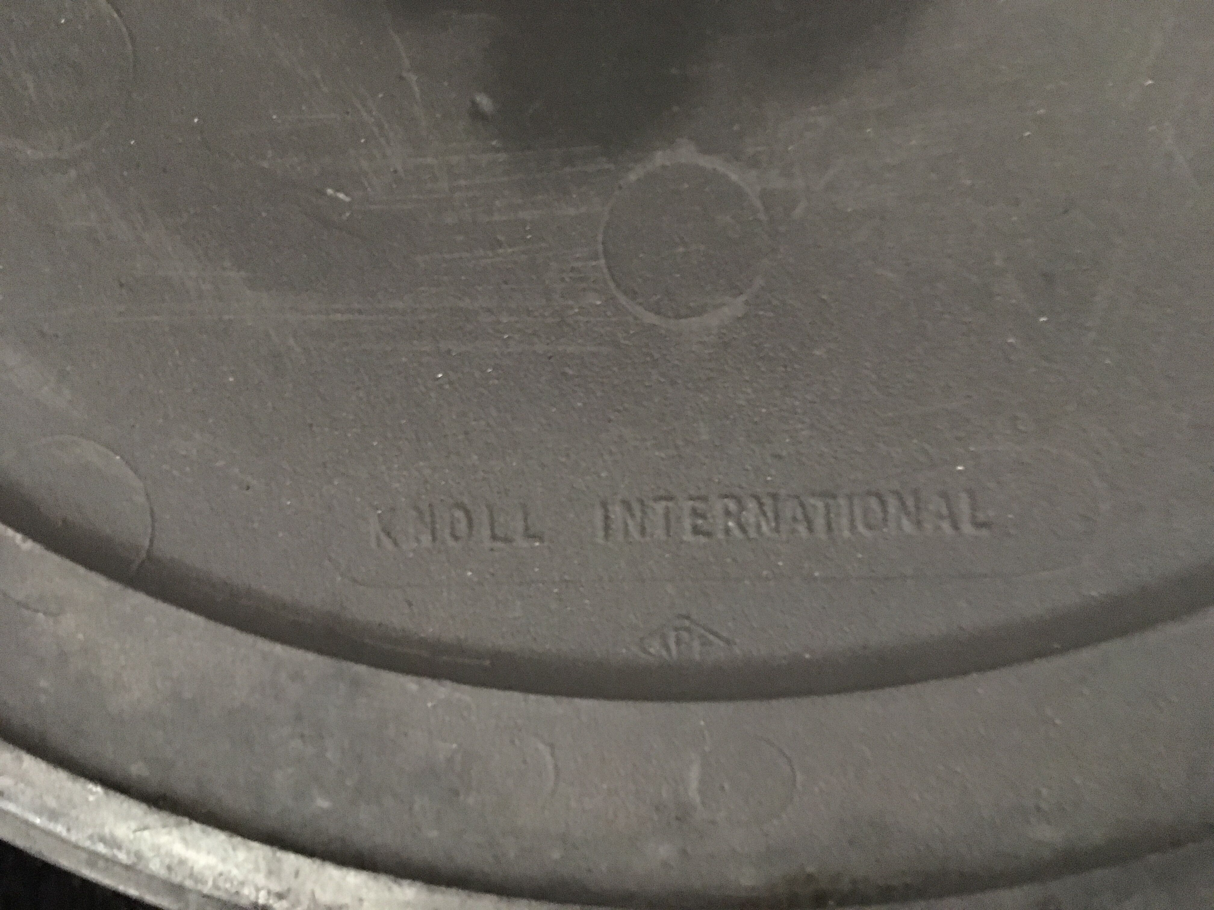 Chairs Tulip by Eero Saarinen for Knoll 1960