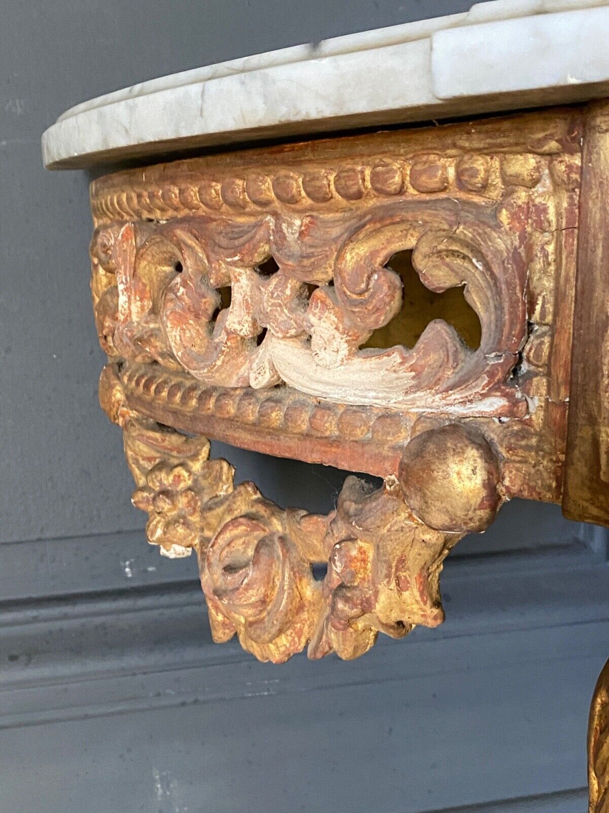 Console XVIII wooden gold louis xvi white marble flower falls