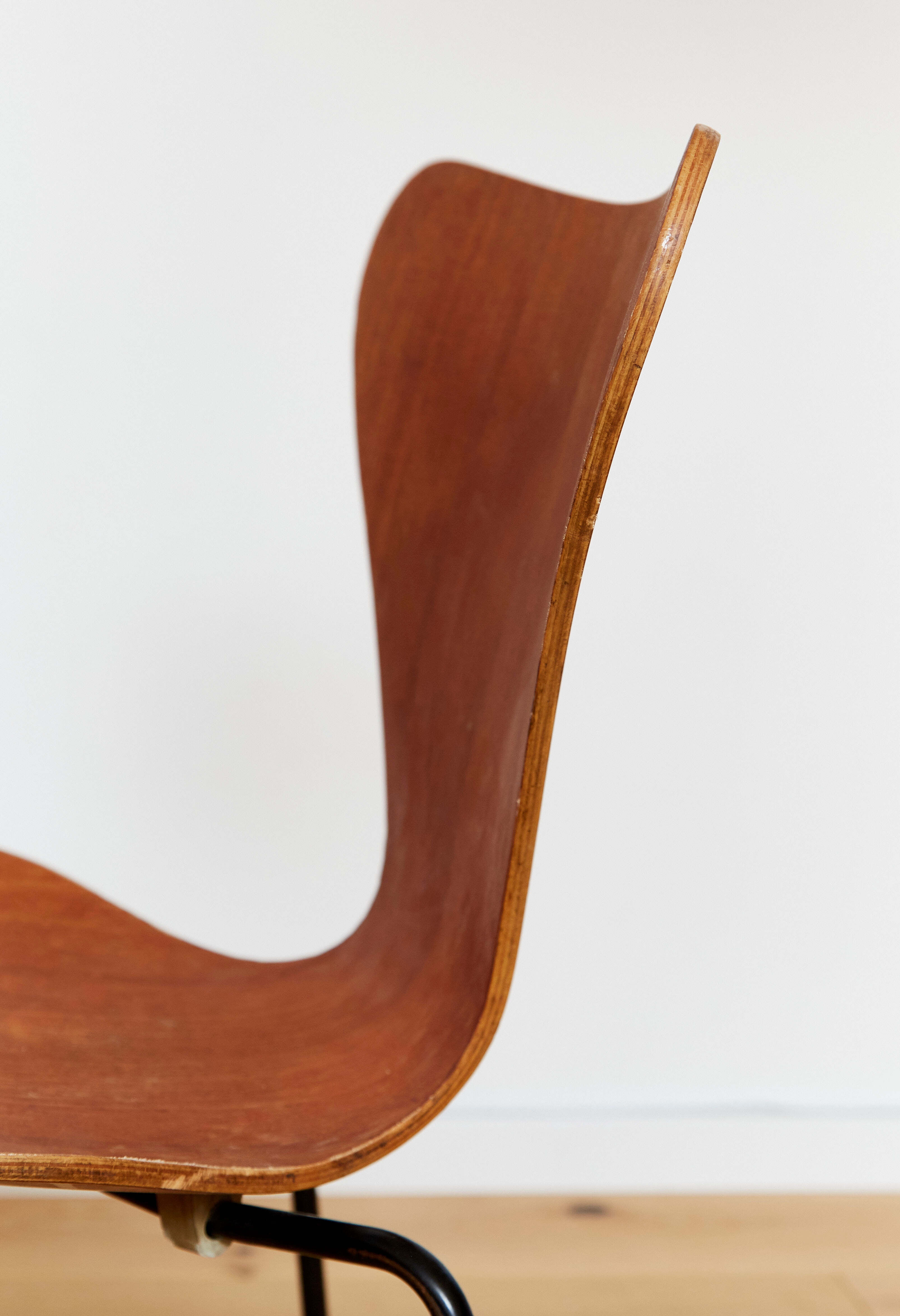 Chaise Arne Jacobsen 3107 en teck pour Fritz Hansen
