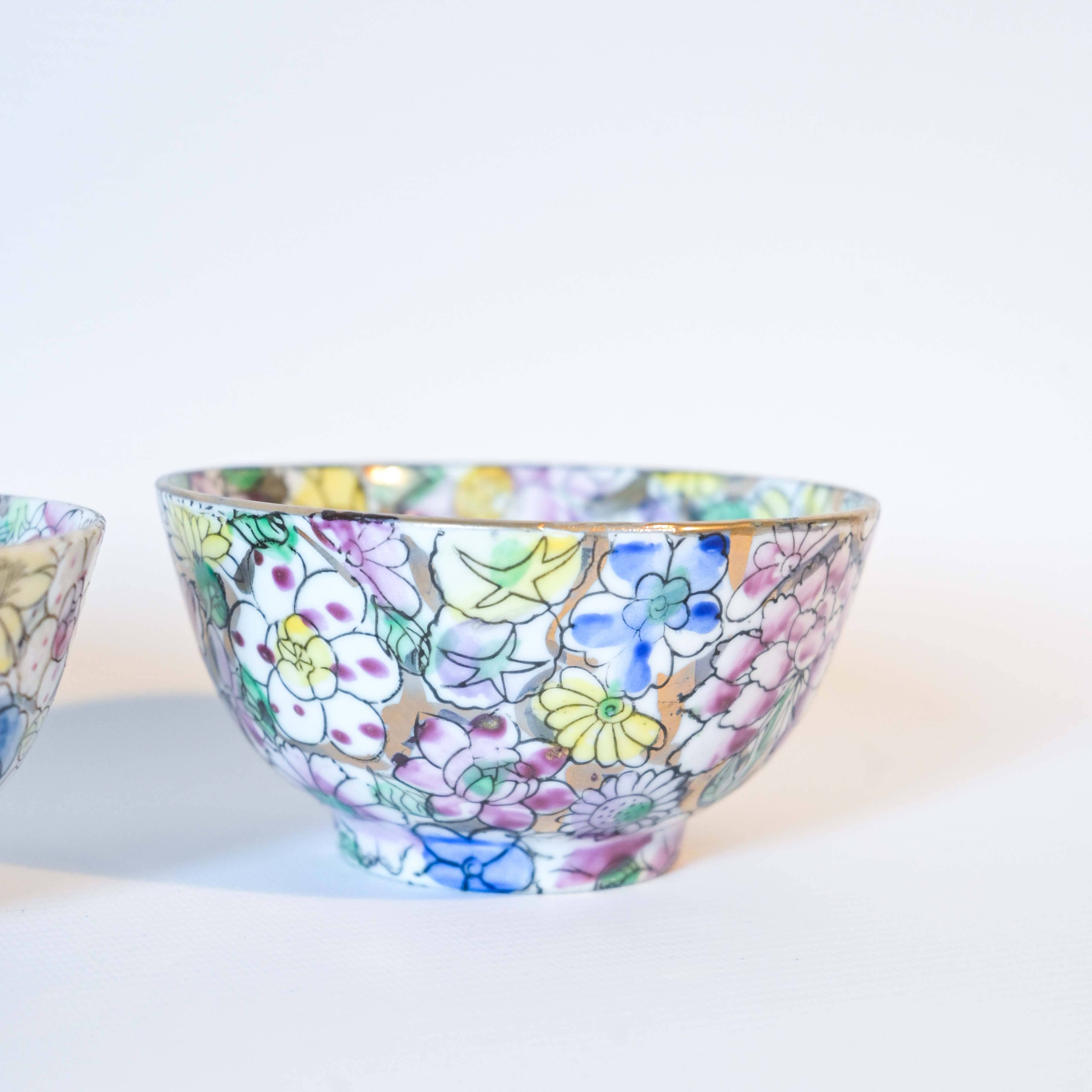 Pair of Chinese porcelain bowls with floral decoration