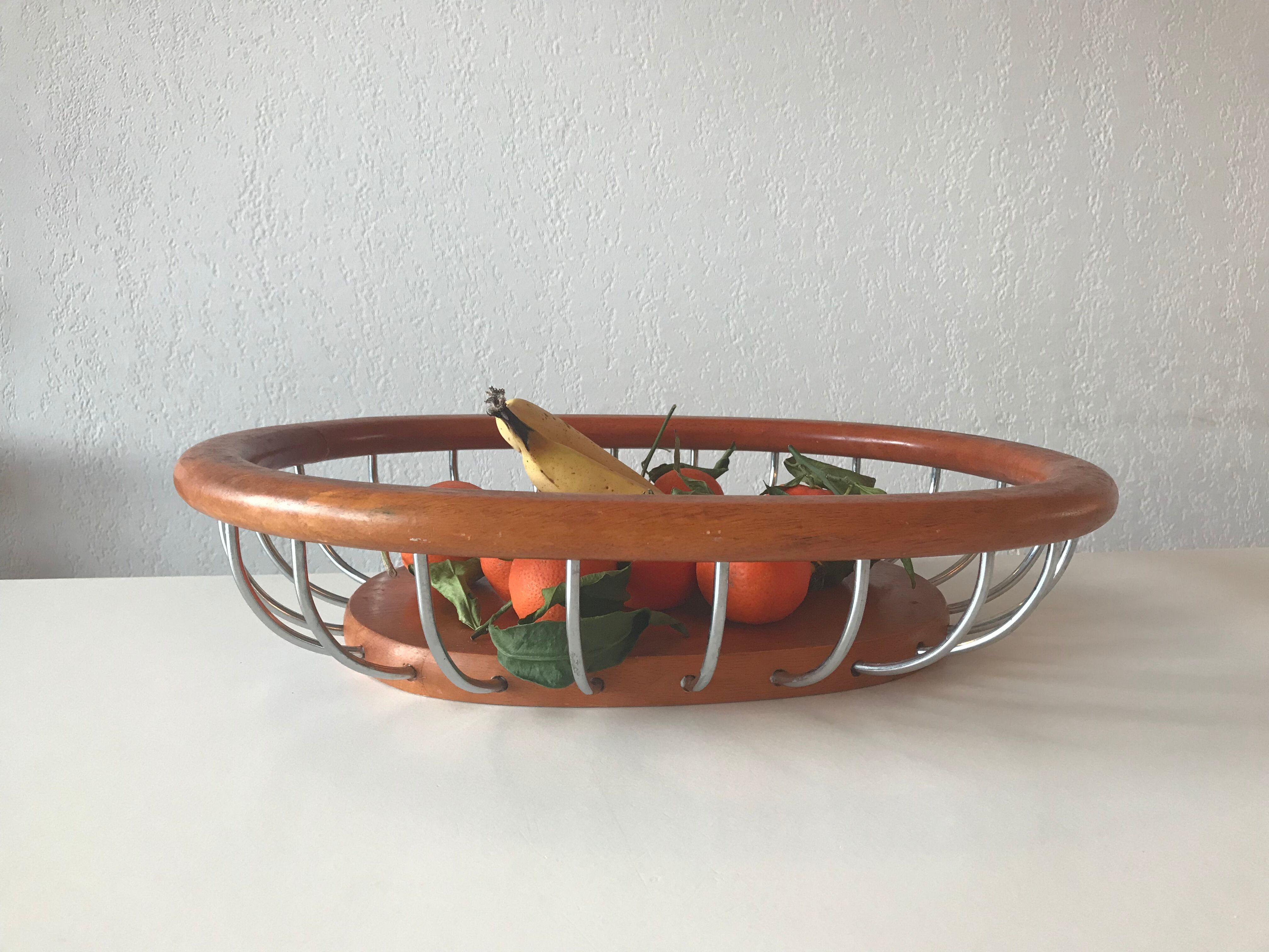 Fruit basket in wood and chrome