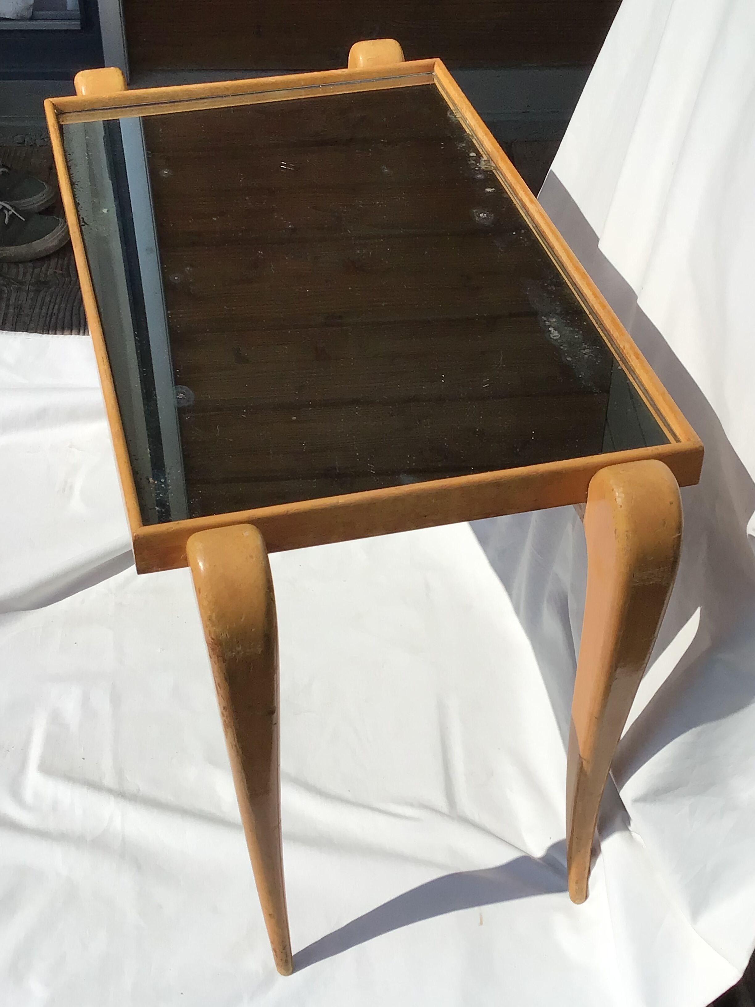 Table basse miroir art déco pieds effilés