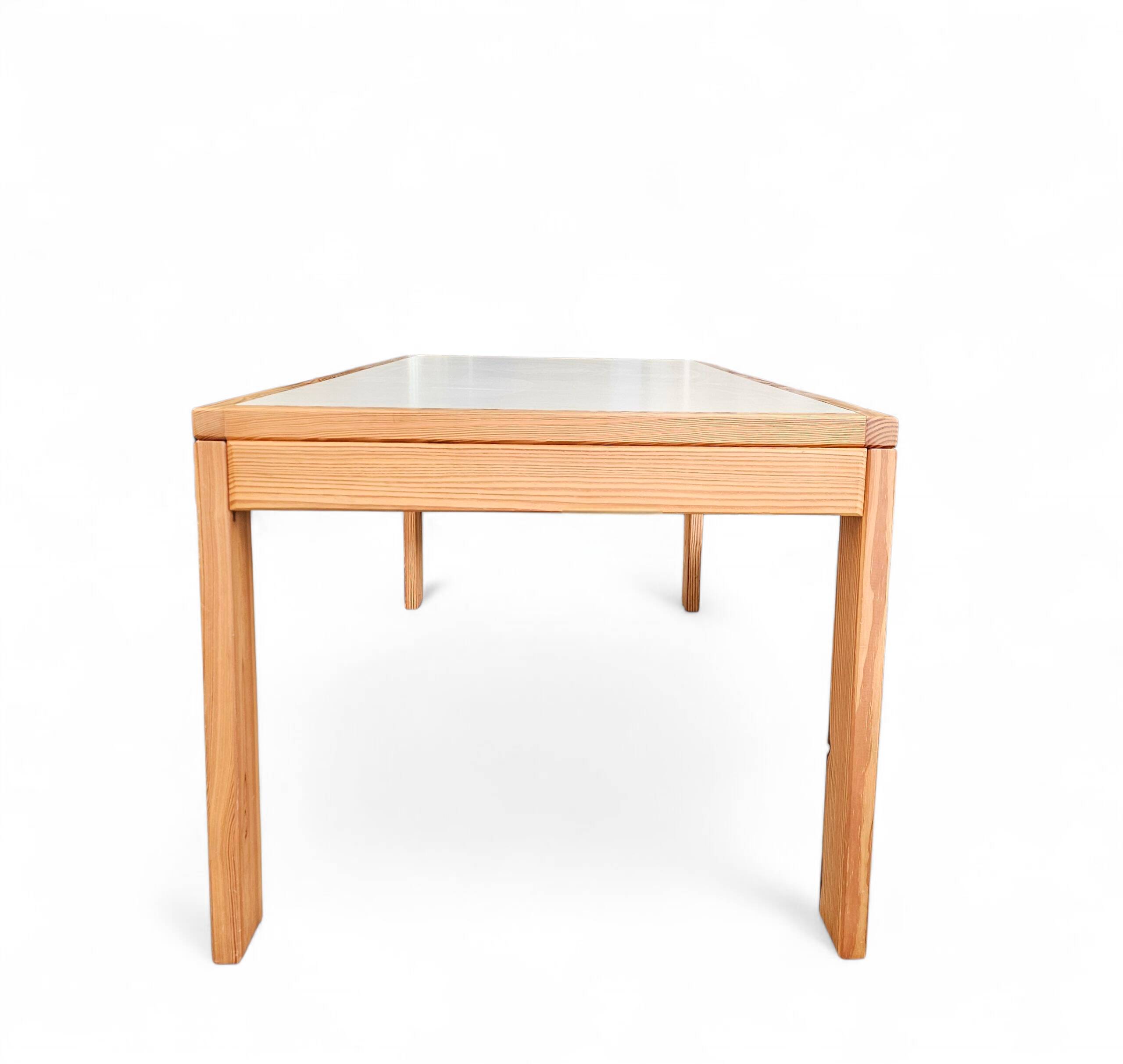 Pine wood dining table / formica top / 1970s