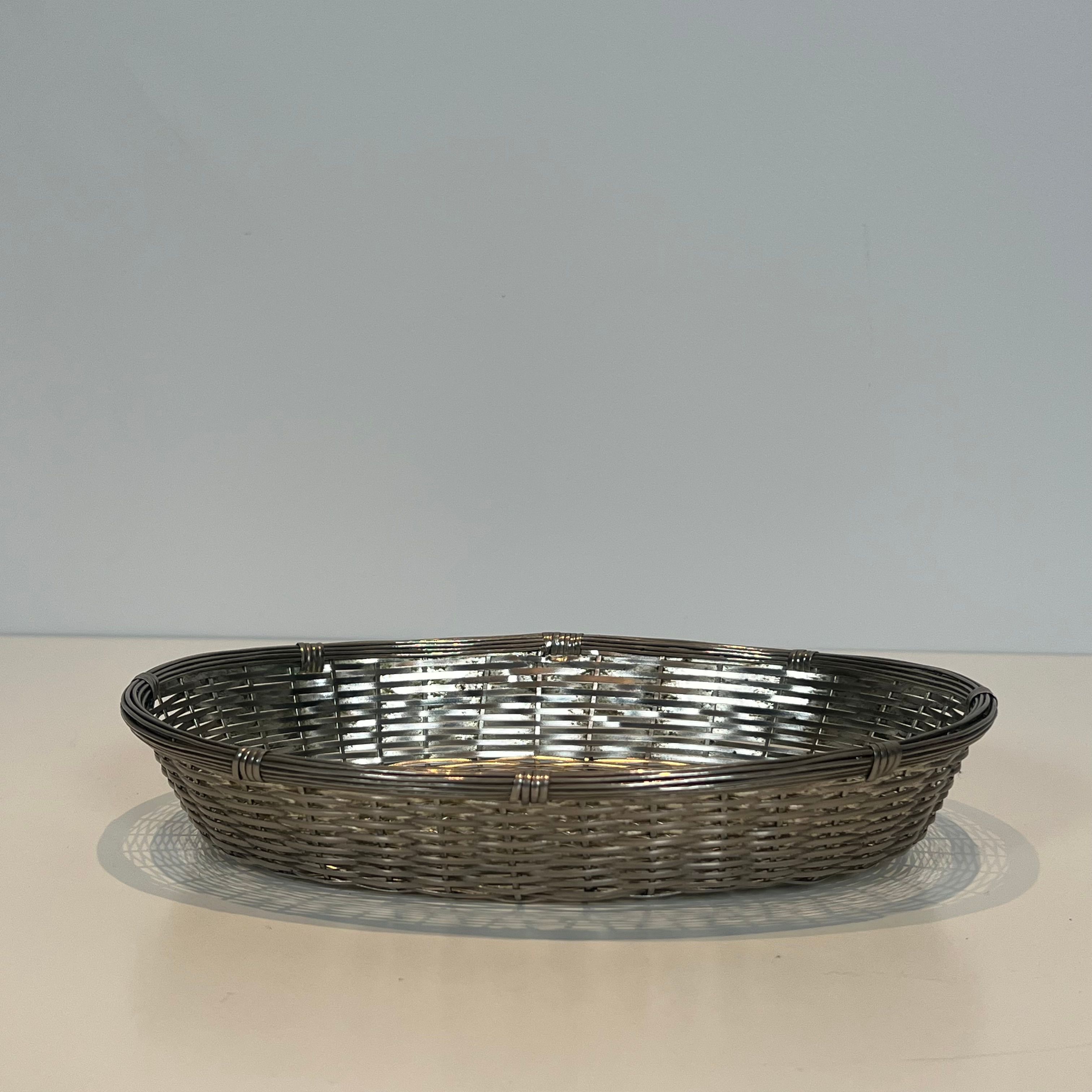 Set of two baskets / catchalls made of silver-plated wire.