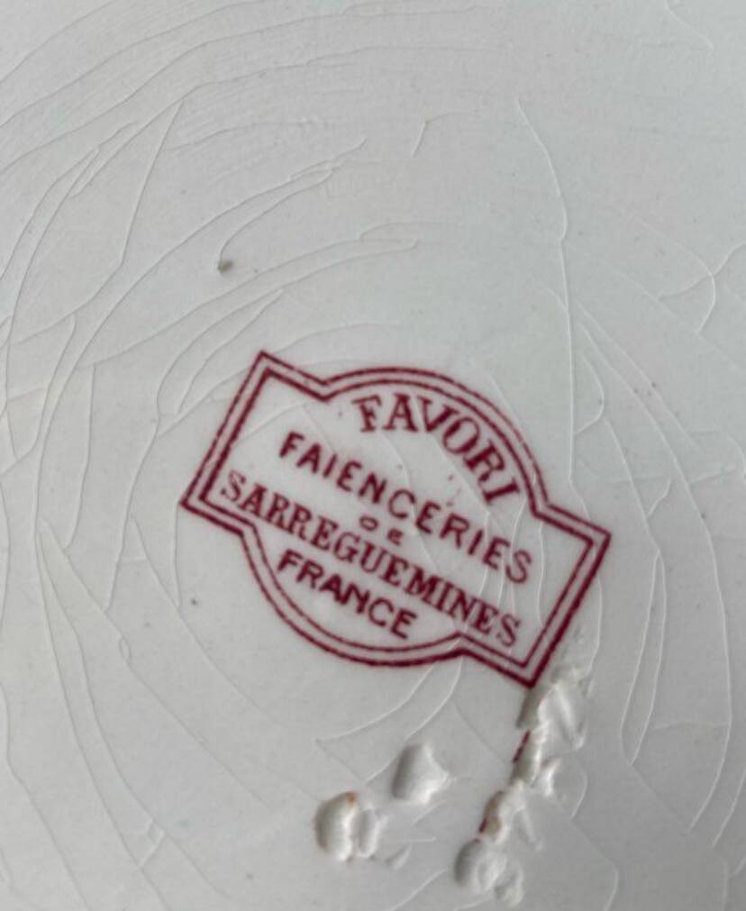 Plat en terre de fer modèle Favori