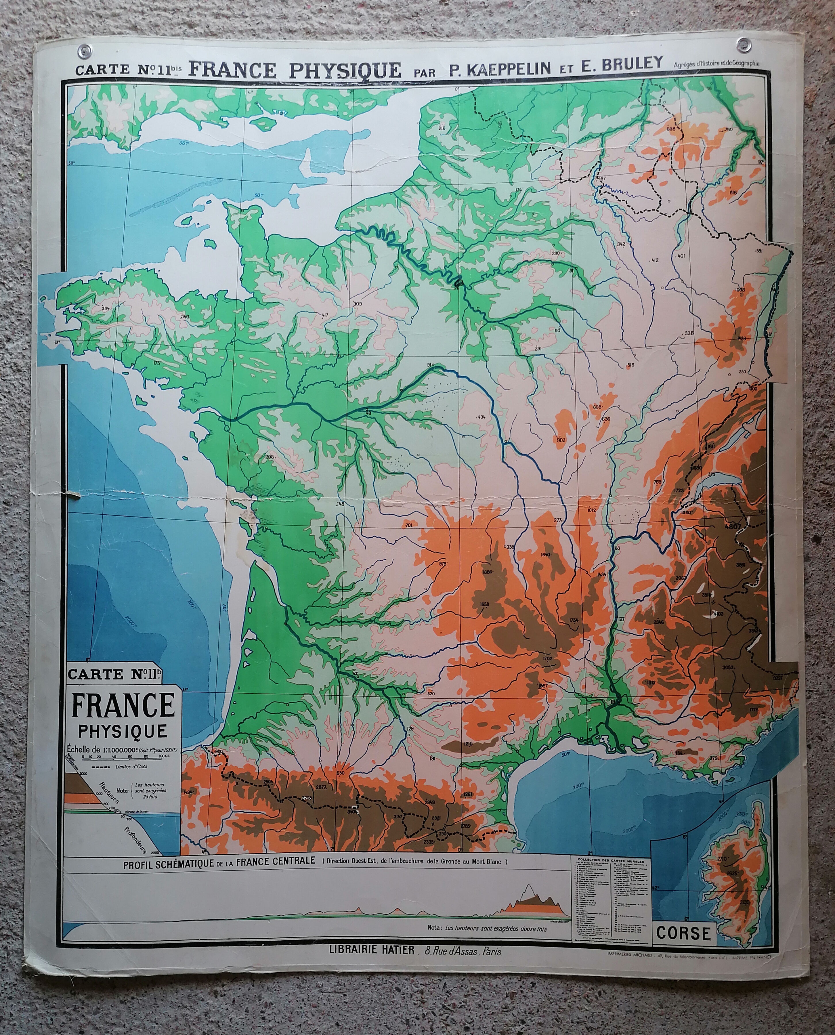 Old physical France map N°11 Hatier Kaeppelin cardboard.