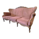 Fauteuil / canapé / trois places baroque vintage rose poudré