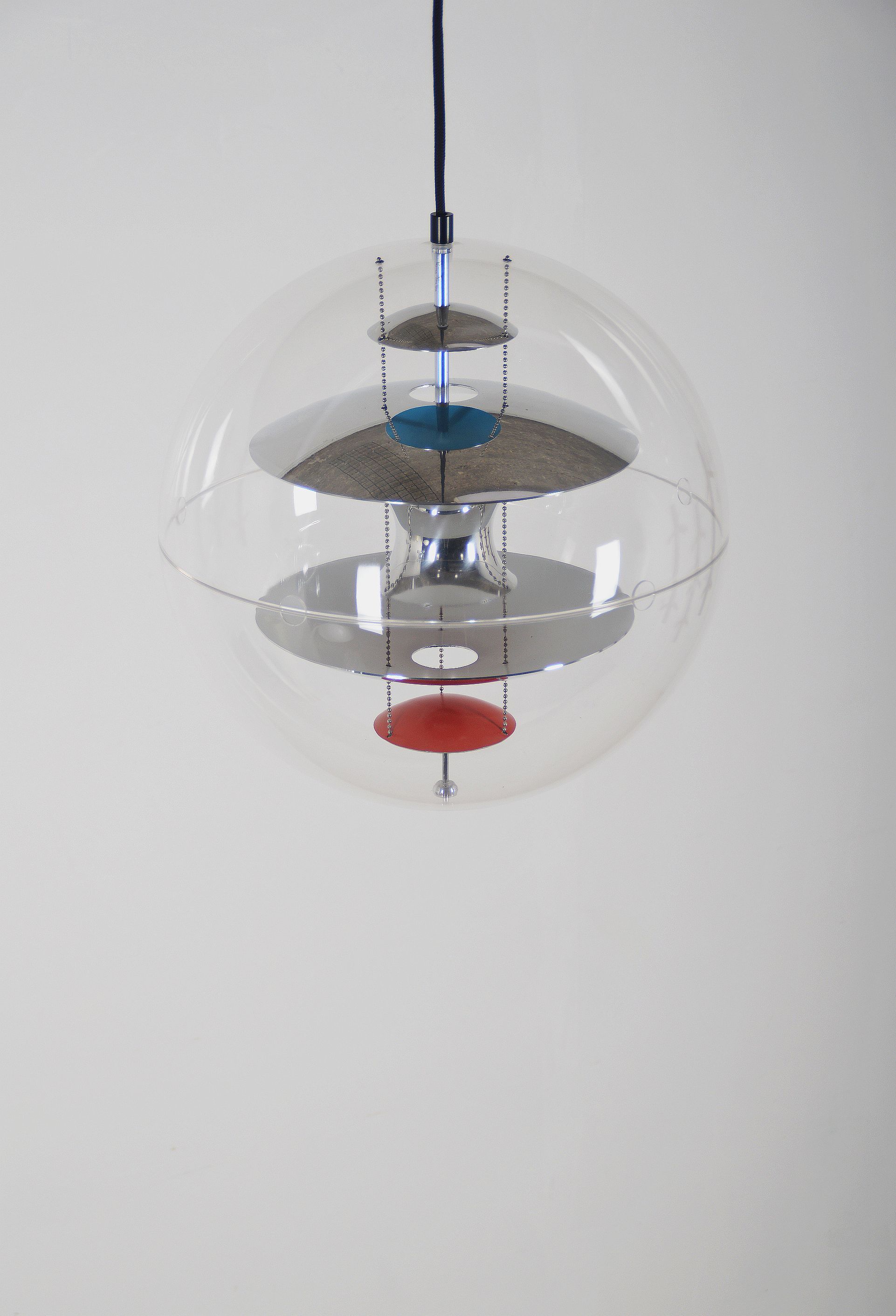 VP Globe 40 pendant lamp designed by Verner Panton for Verpan