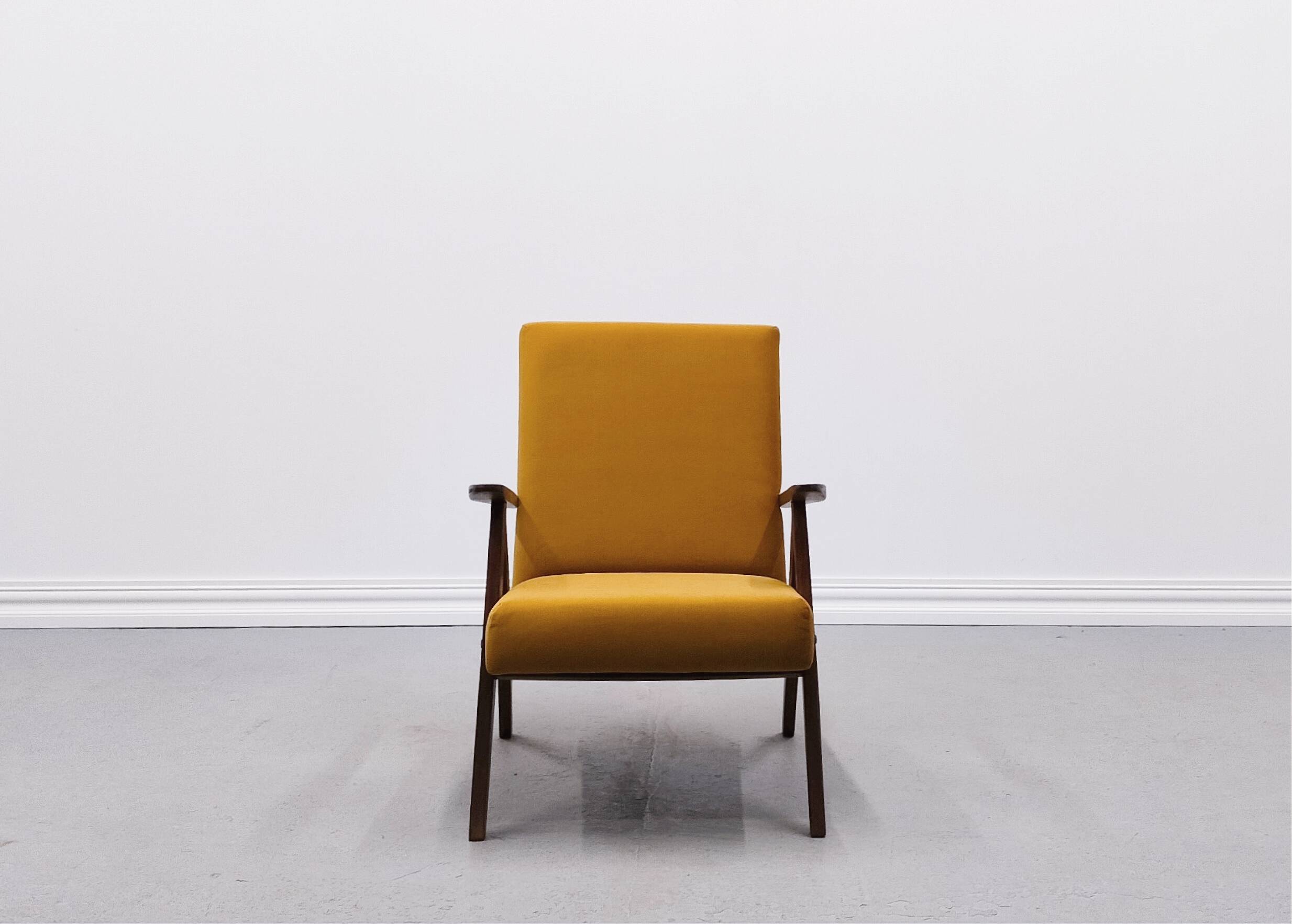 Mid-century Easy Model B armchair - 310 Var in Goldenrod velvet