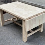Extendable farmhouse table with renovated solid wood flaps 140-200cm