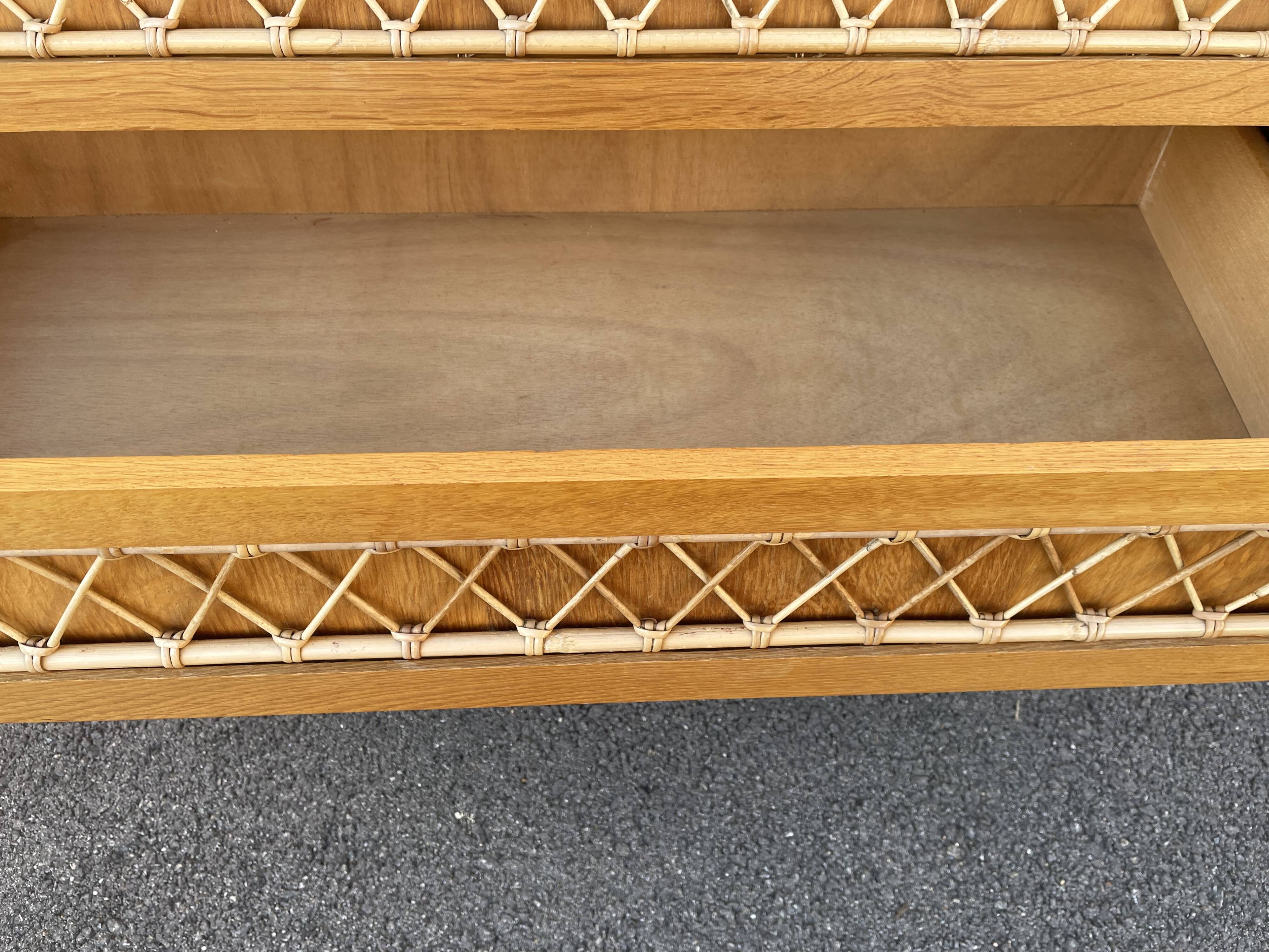 Commode bois et rotin
