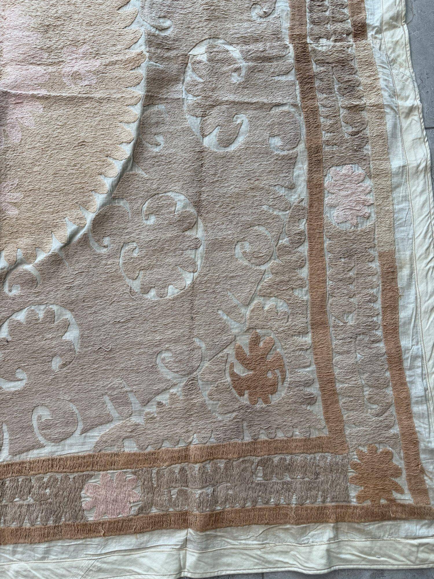 Vintage hand-embroidered tablecloth 146x160 cm