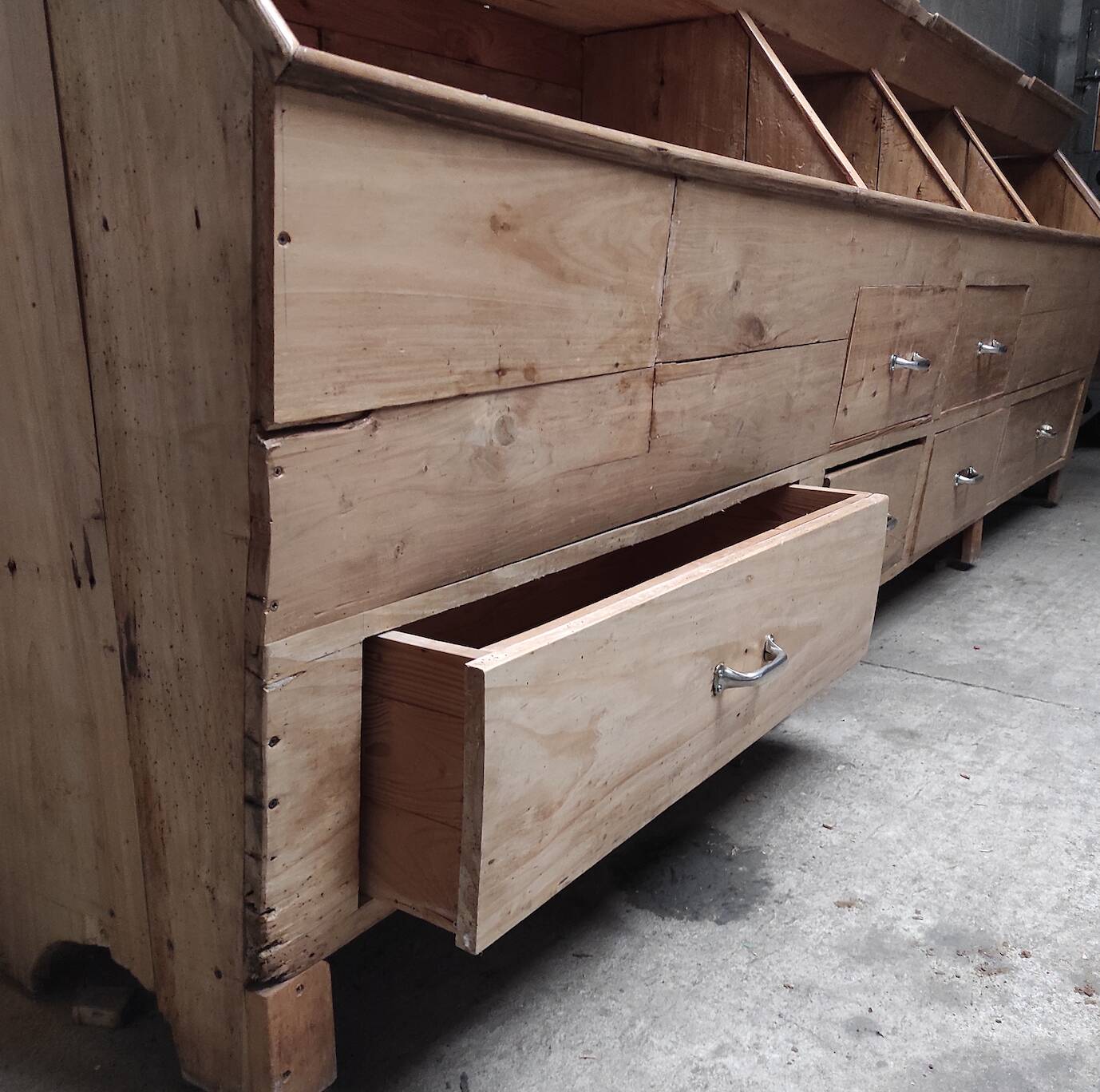 Meuble d'épicerie ancien | Meuble de rangement vintage | Caractère et fonctionnalité