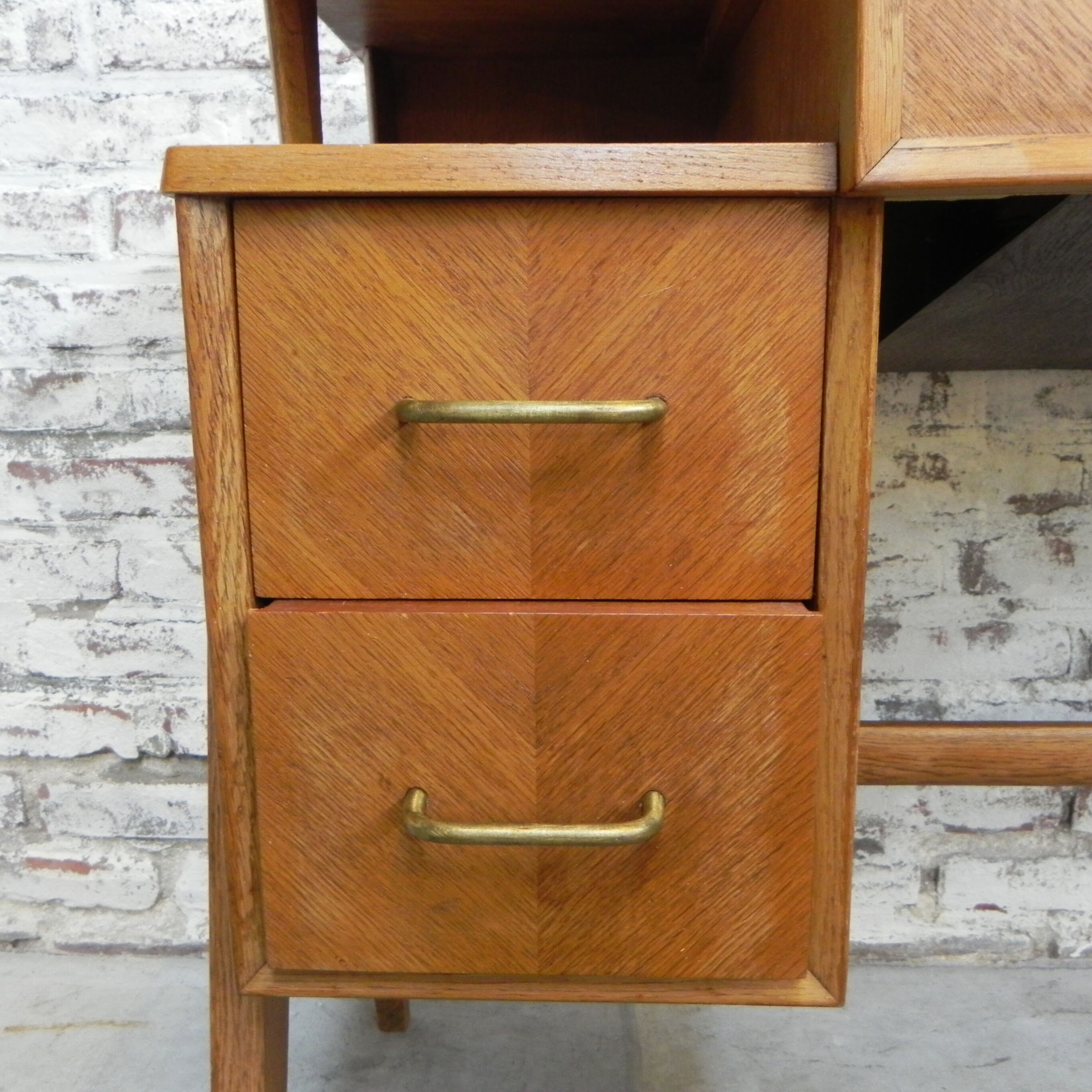 Vintage desk, Singer sewing machine furniture