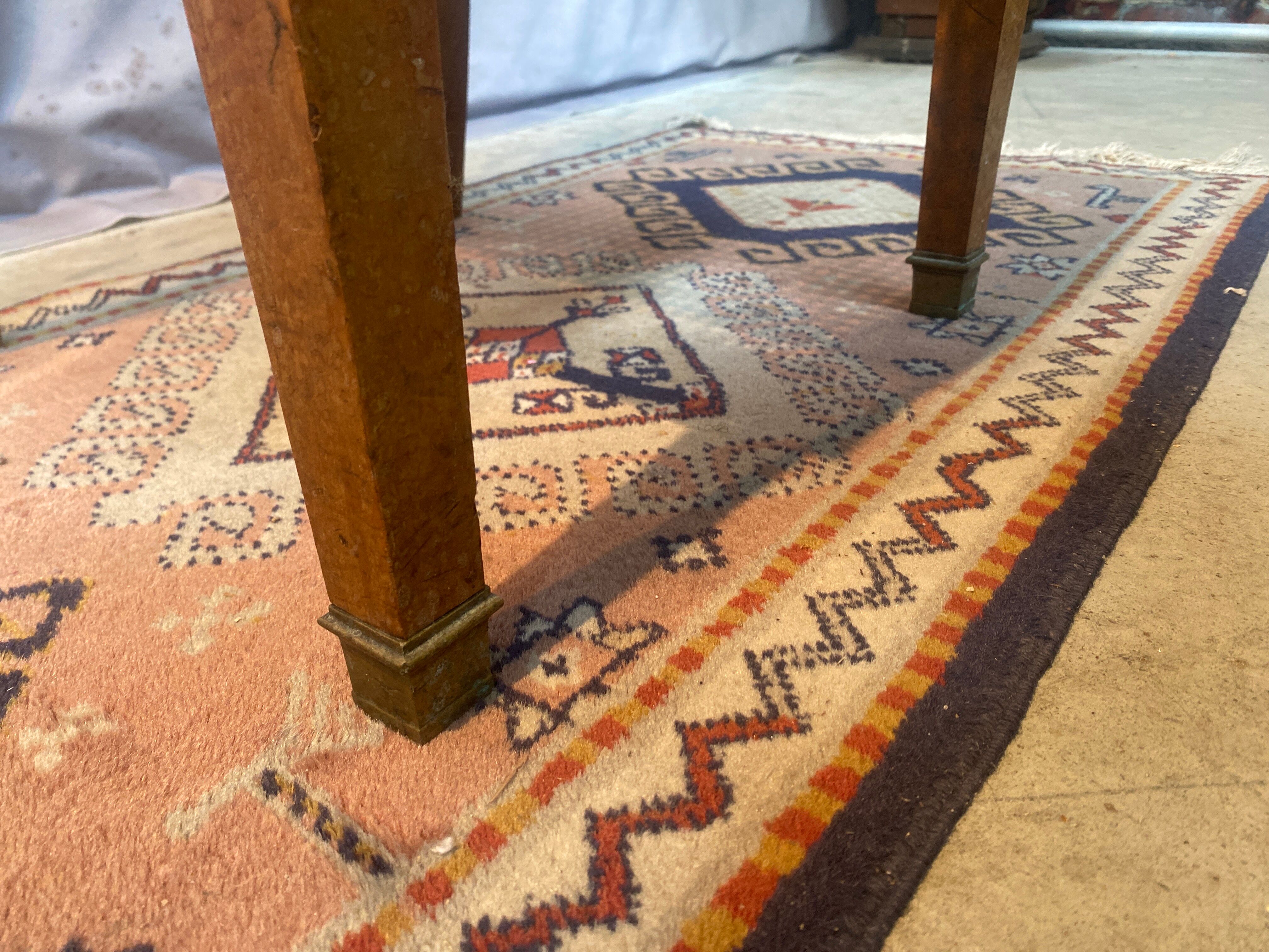 Set of 2 wooden tanned chairs