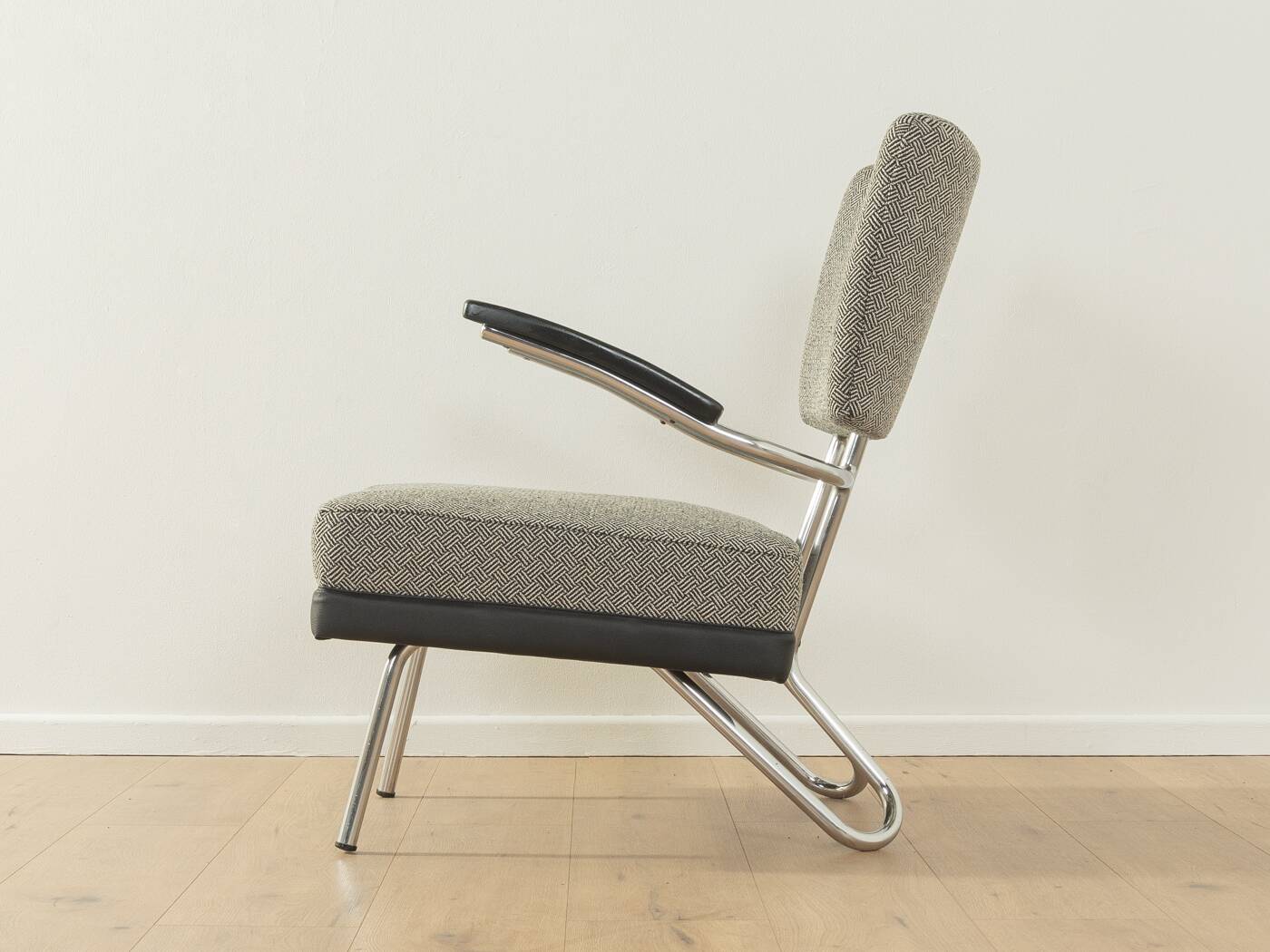 1930s armchair, Mauser