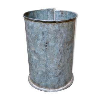 Vintage Galvanised Zinc Flower Pot / Grain Measure