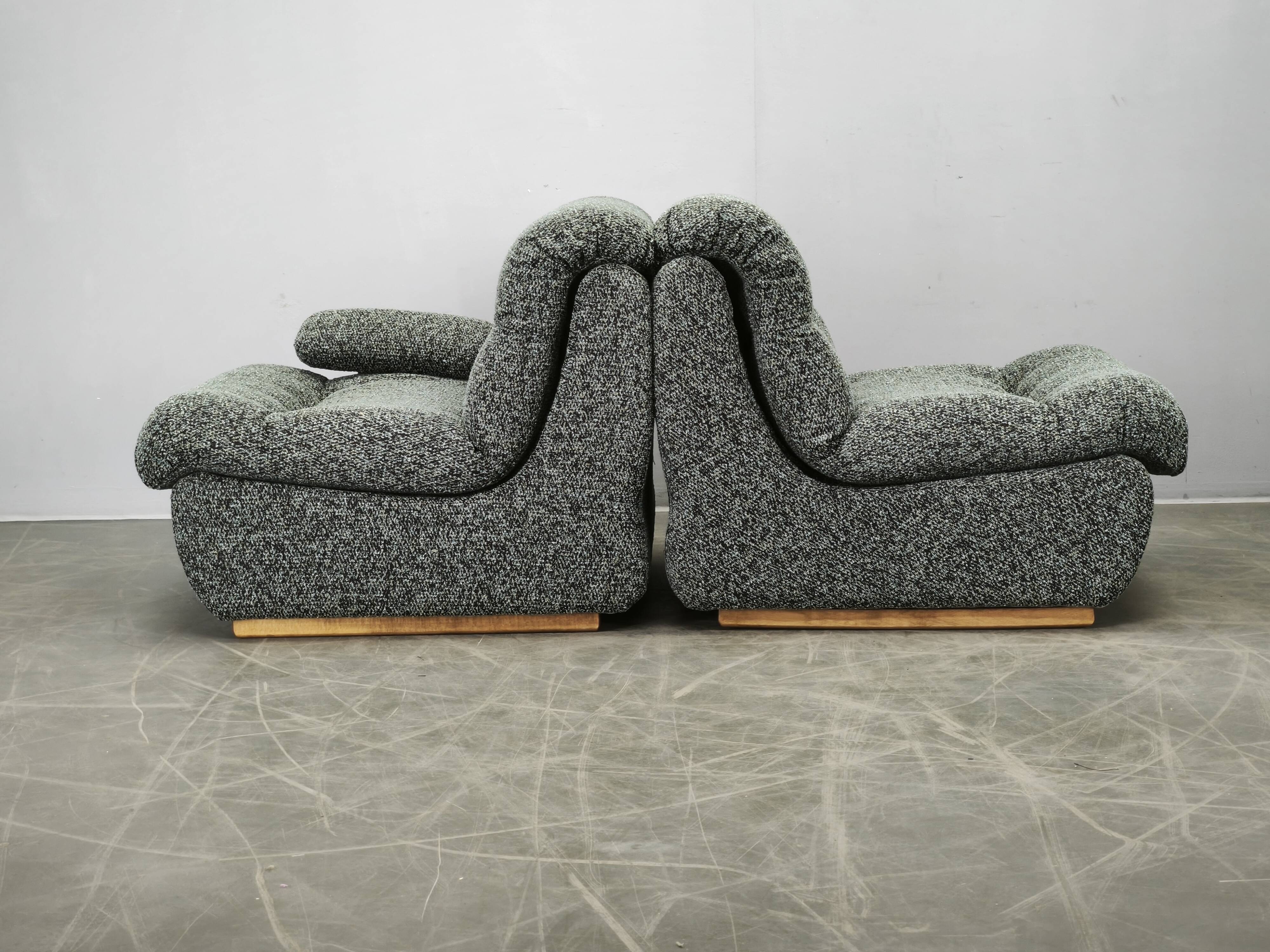 1970s Czechoslovak Space Age Four-Piece Sculptural Modular Sofa