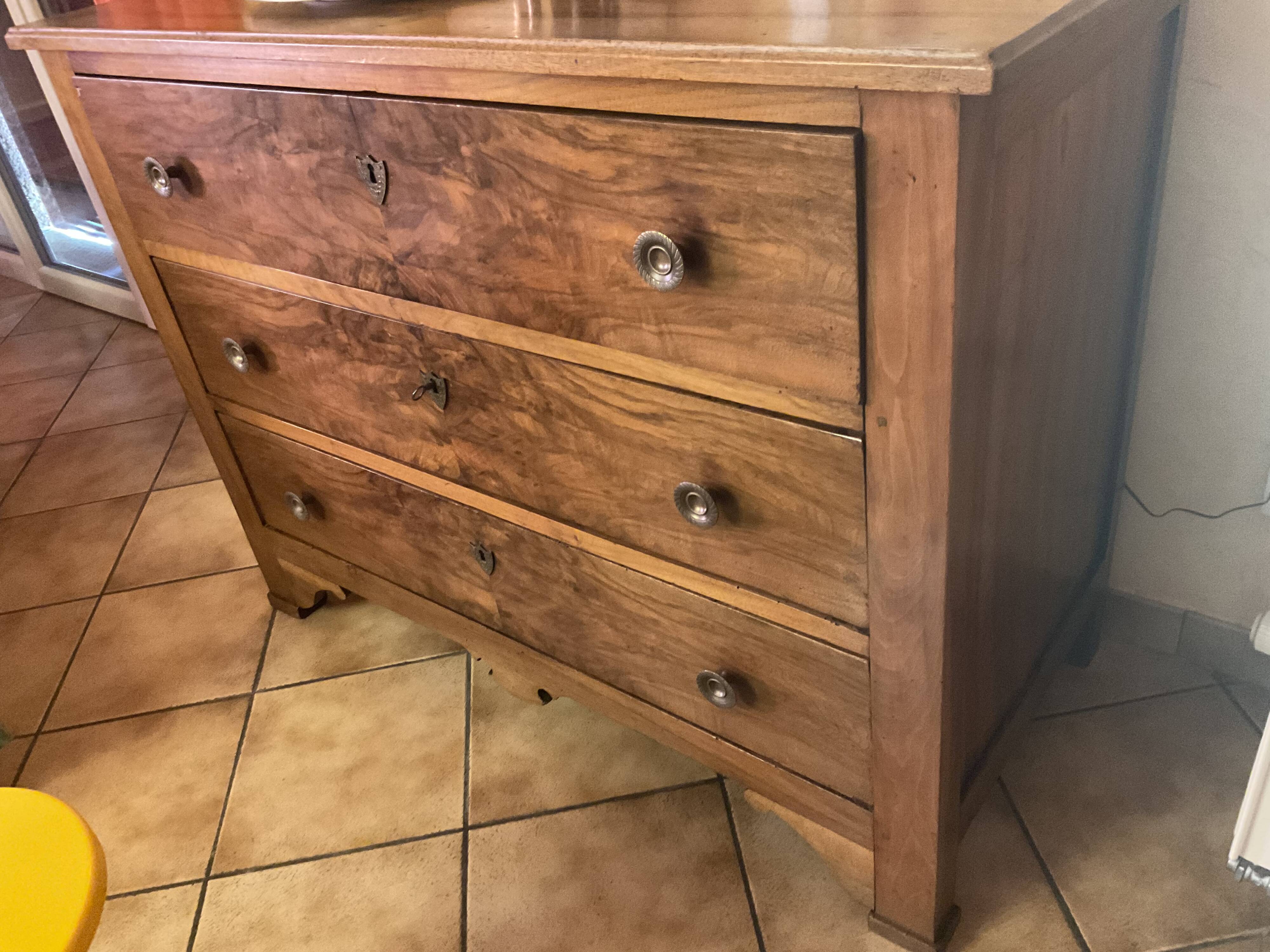Louis-Philippe walnut chest of drawers