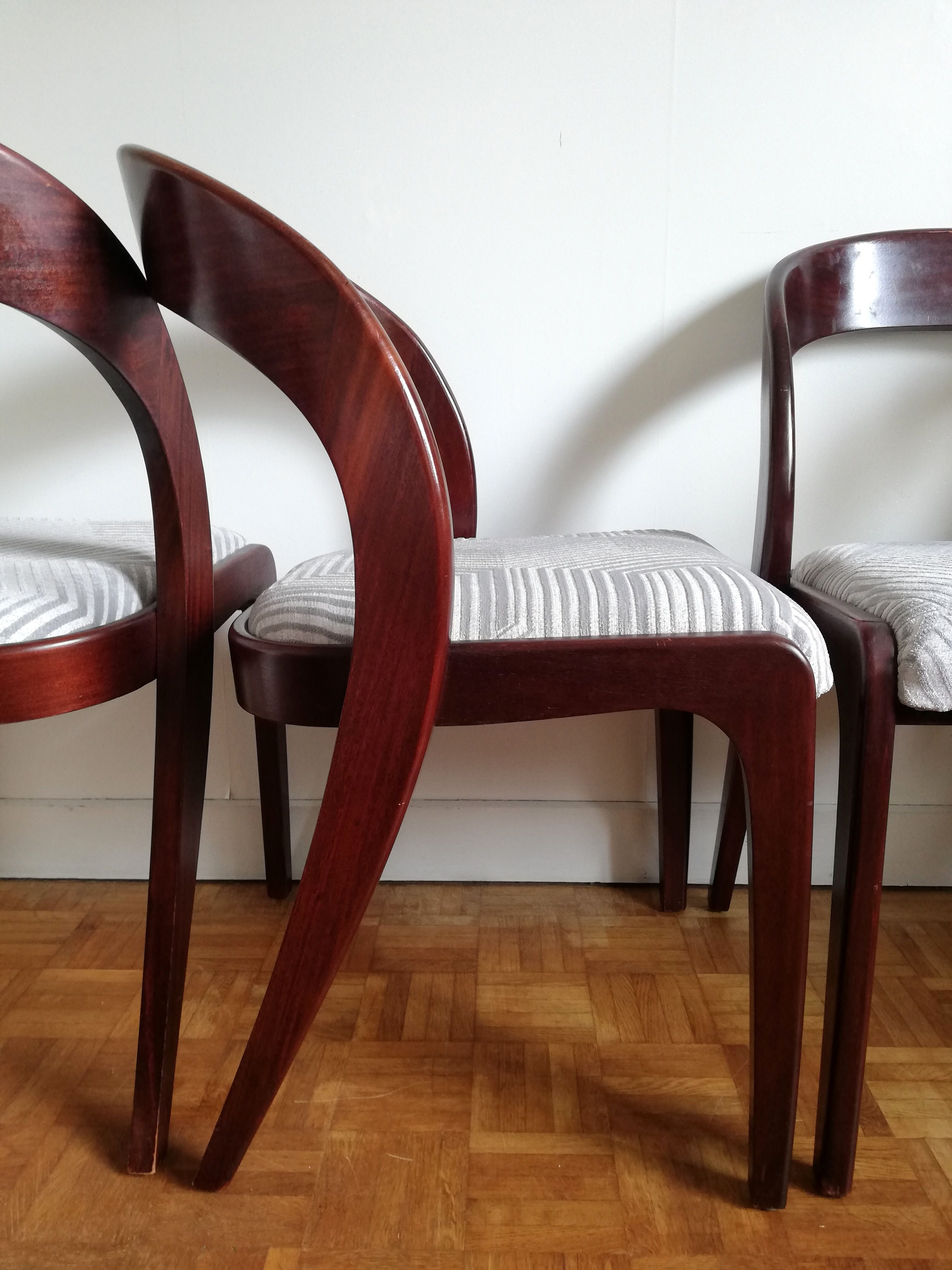 Suite of 4 Baumann gondola chairs renovated