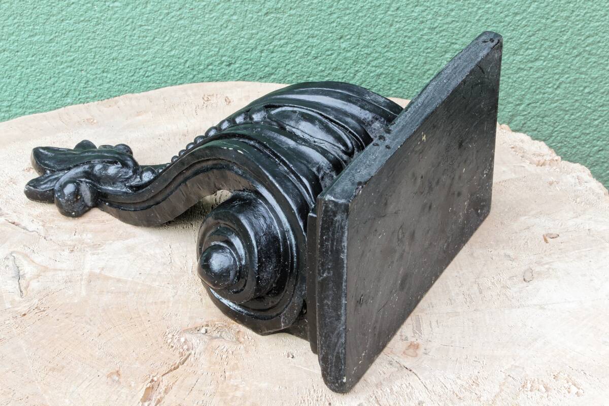 Pair of plaster wall brackets