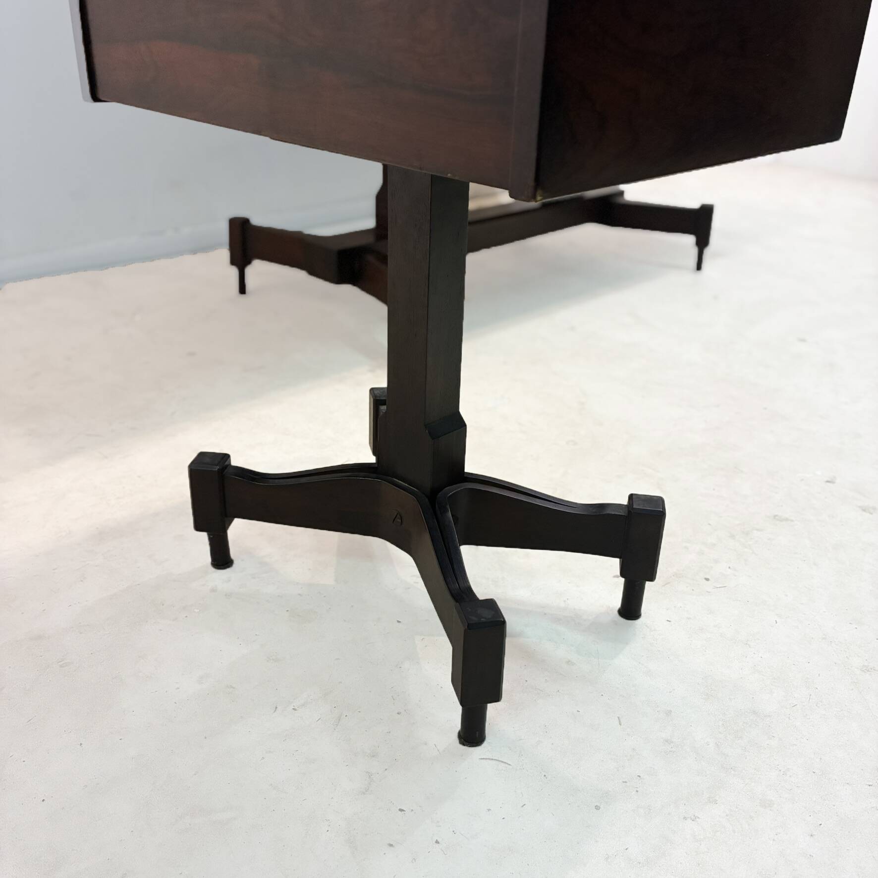 Rosewood desk by Claudio Salocchi for Sormani, Italy 1970.