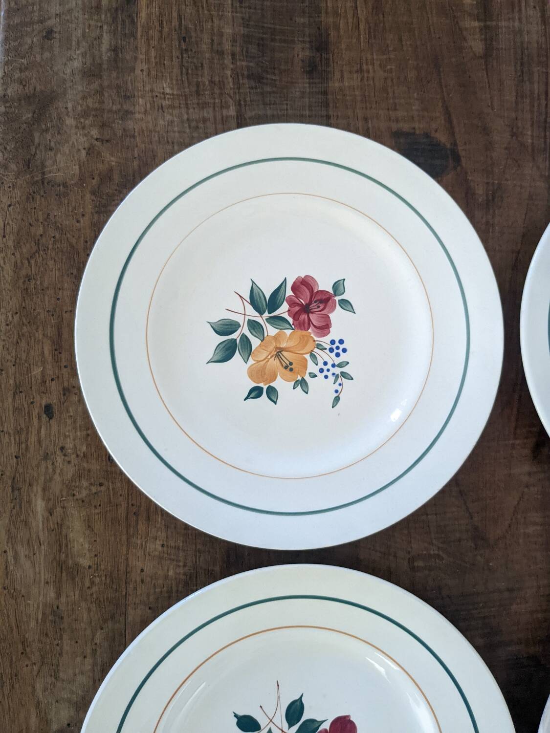 Six assiettes plates Mariette St Amand