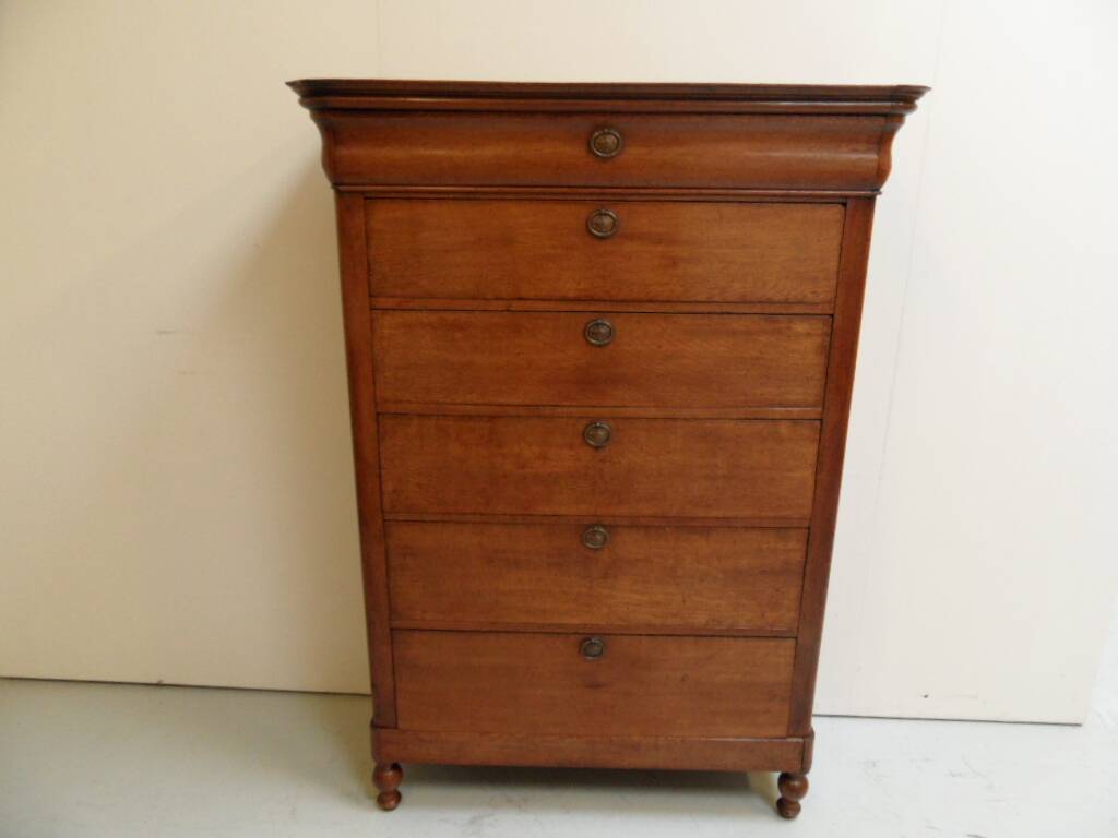 Antique oak chest of drawers  Chiffoniere