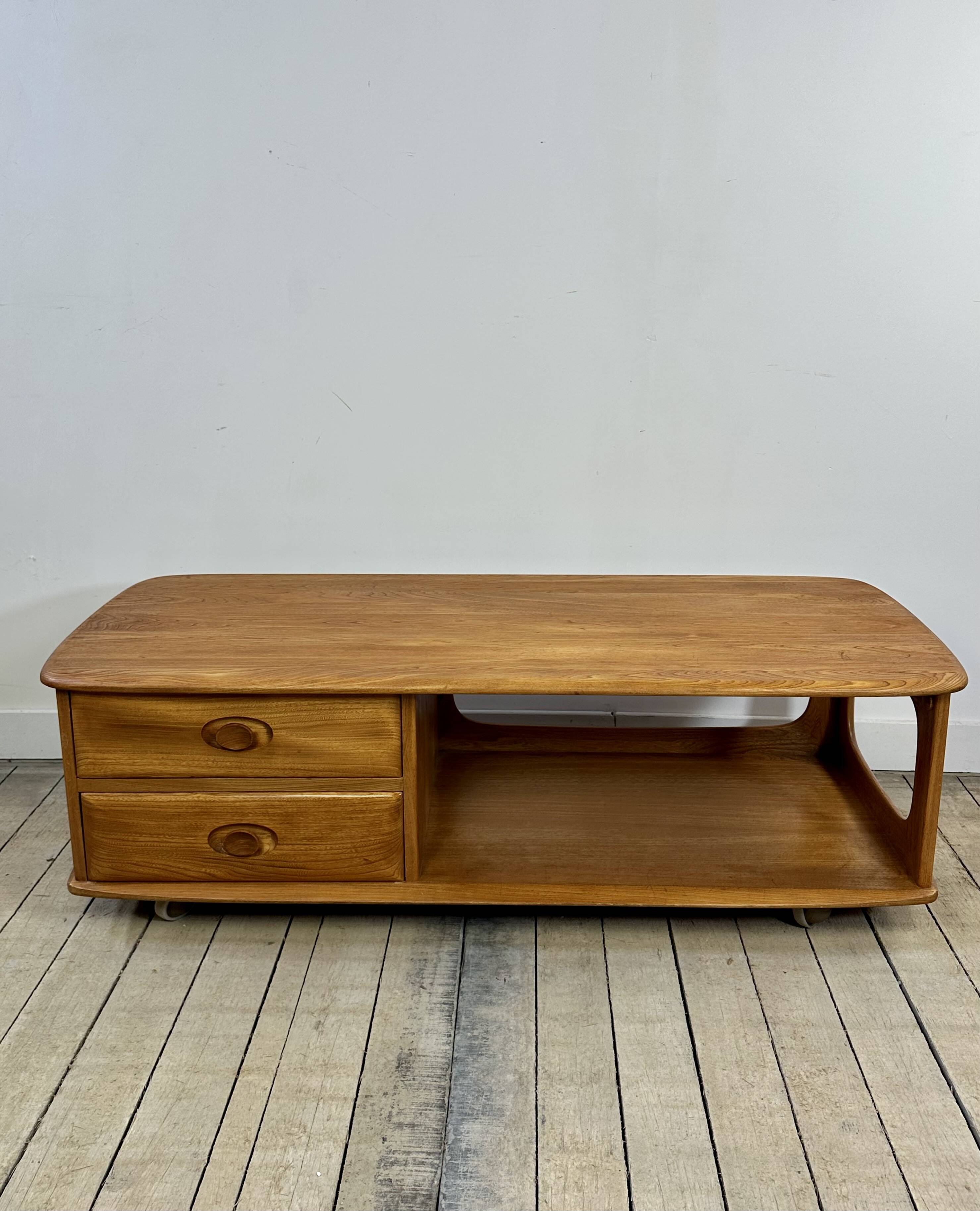 Coffee table / storage unit in solid elm ERCOL Minerva 1980s