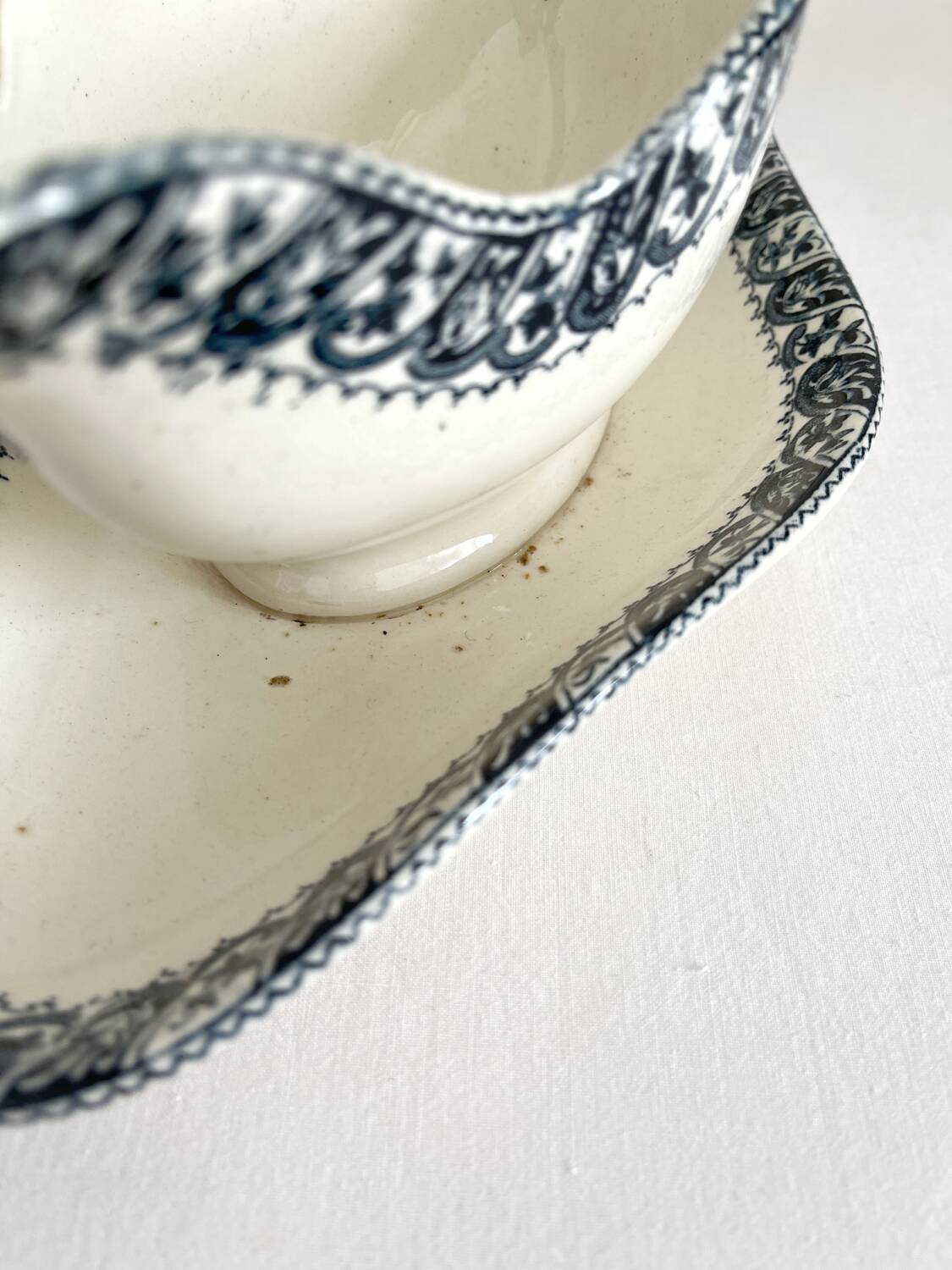 Ironstone gravy boat "Henri II" Salins earthenware