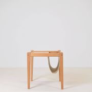 Table d'appoint danoise avec porte-revues par S.P. Jensen pour BRDR Furbo