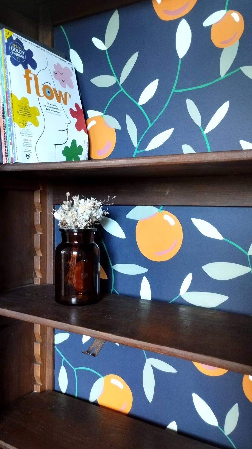 Armoire cannée aux oranges