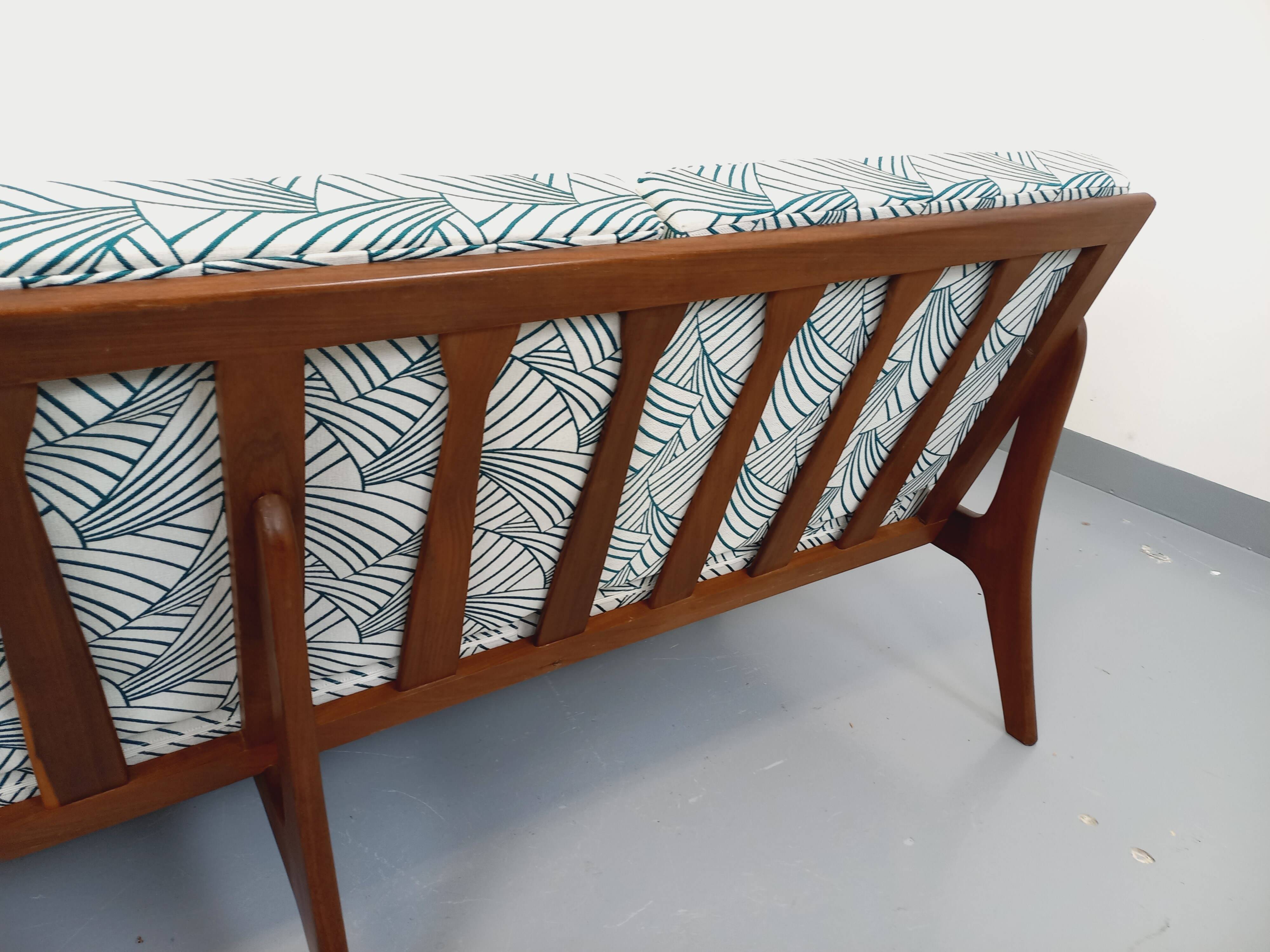 Scandinavian 3-seater sofa bench by Arne Wahl Iversen for Komfort in teak