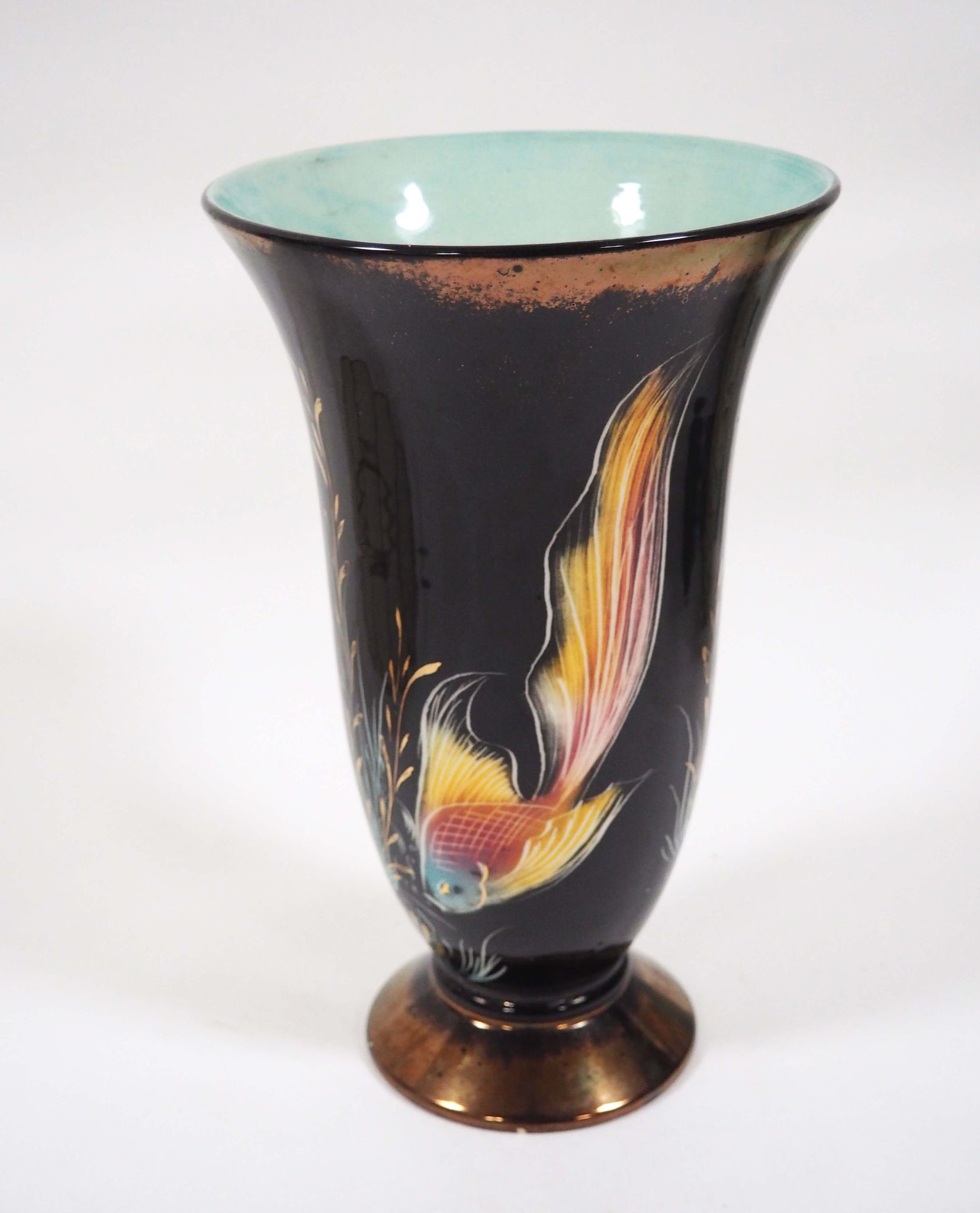 Fish decor vase