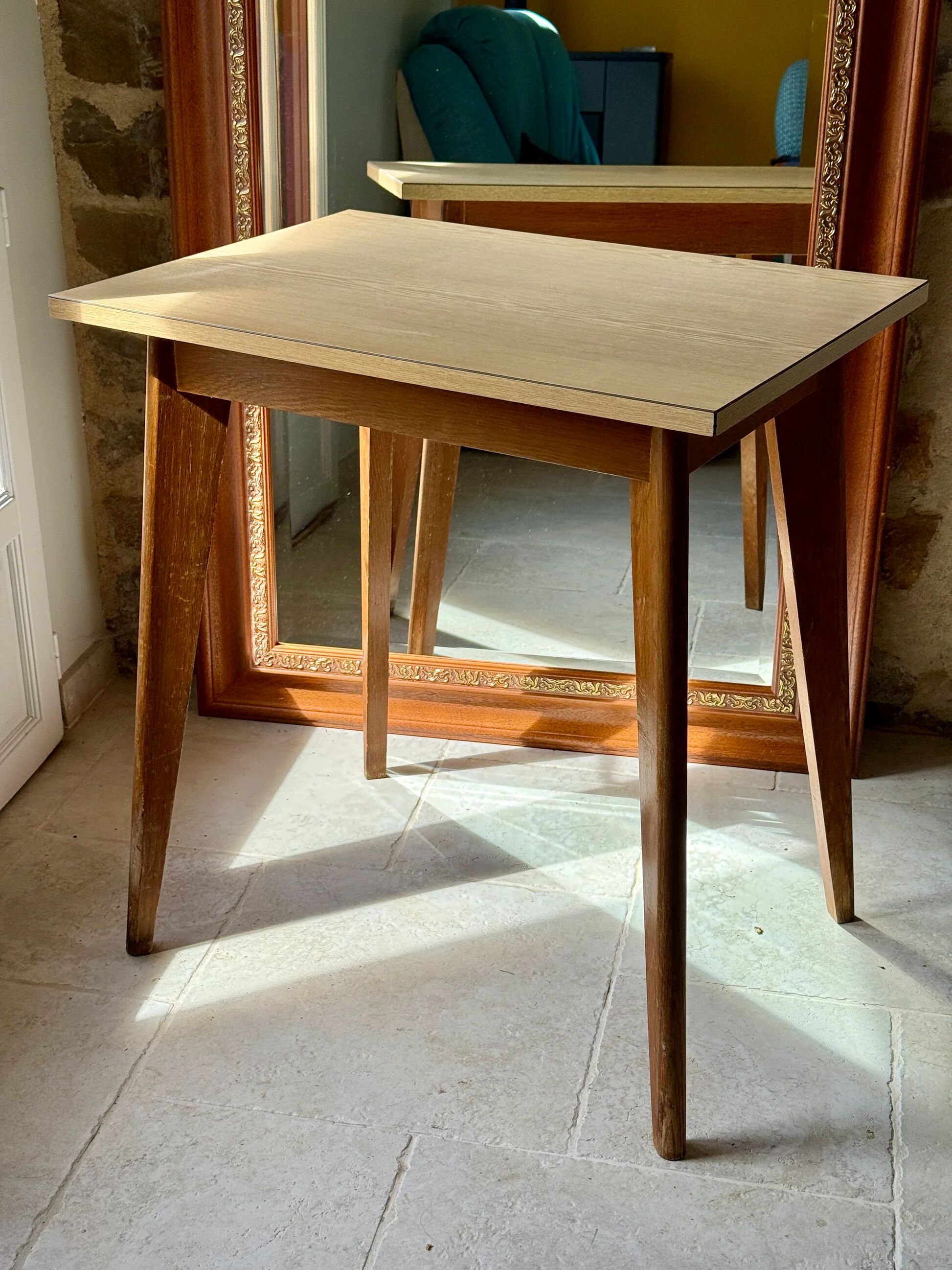 Side table in formica - tapered legs