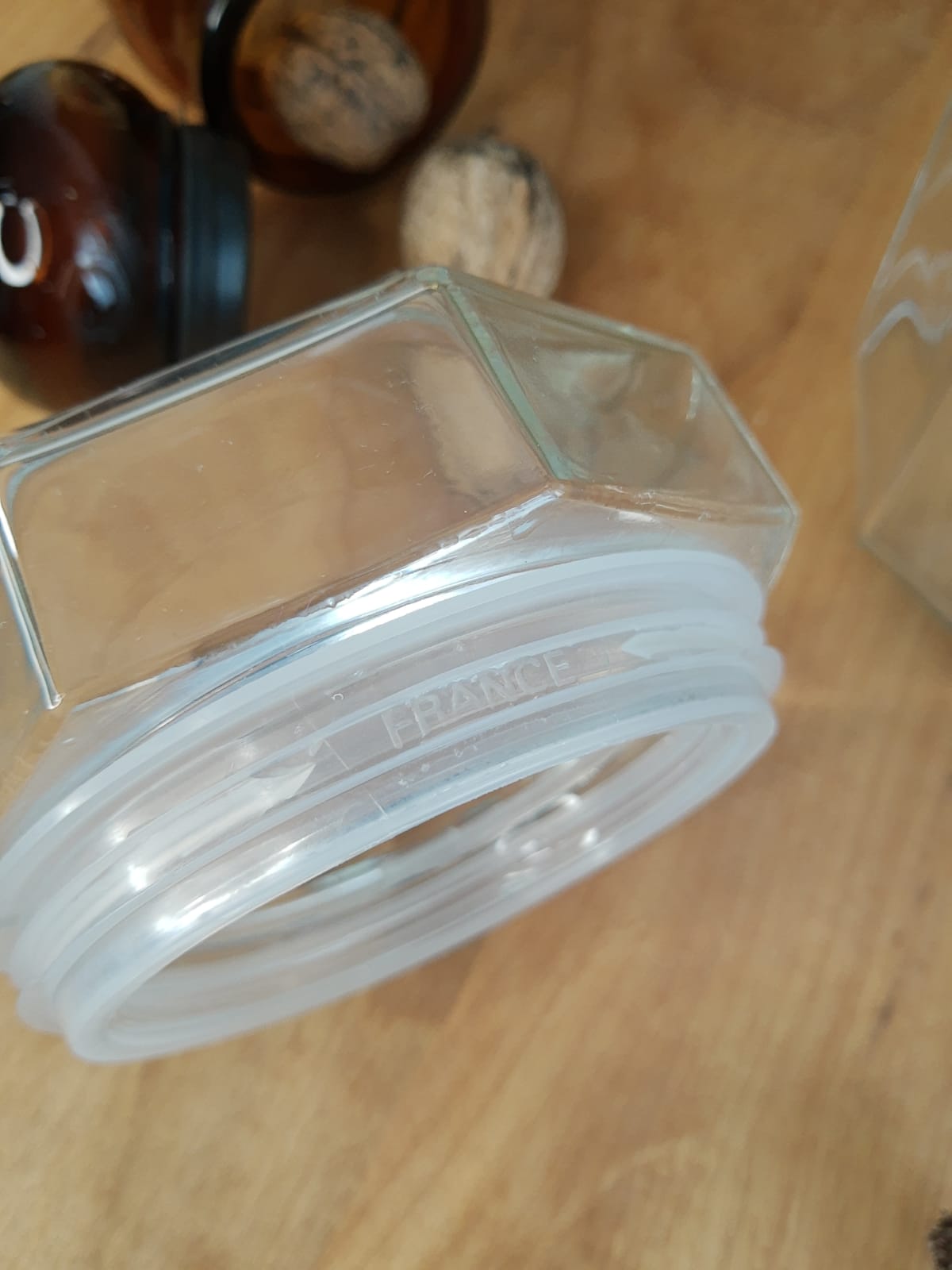 Large octagonal hermetic jar luminarc France vintage